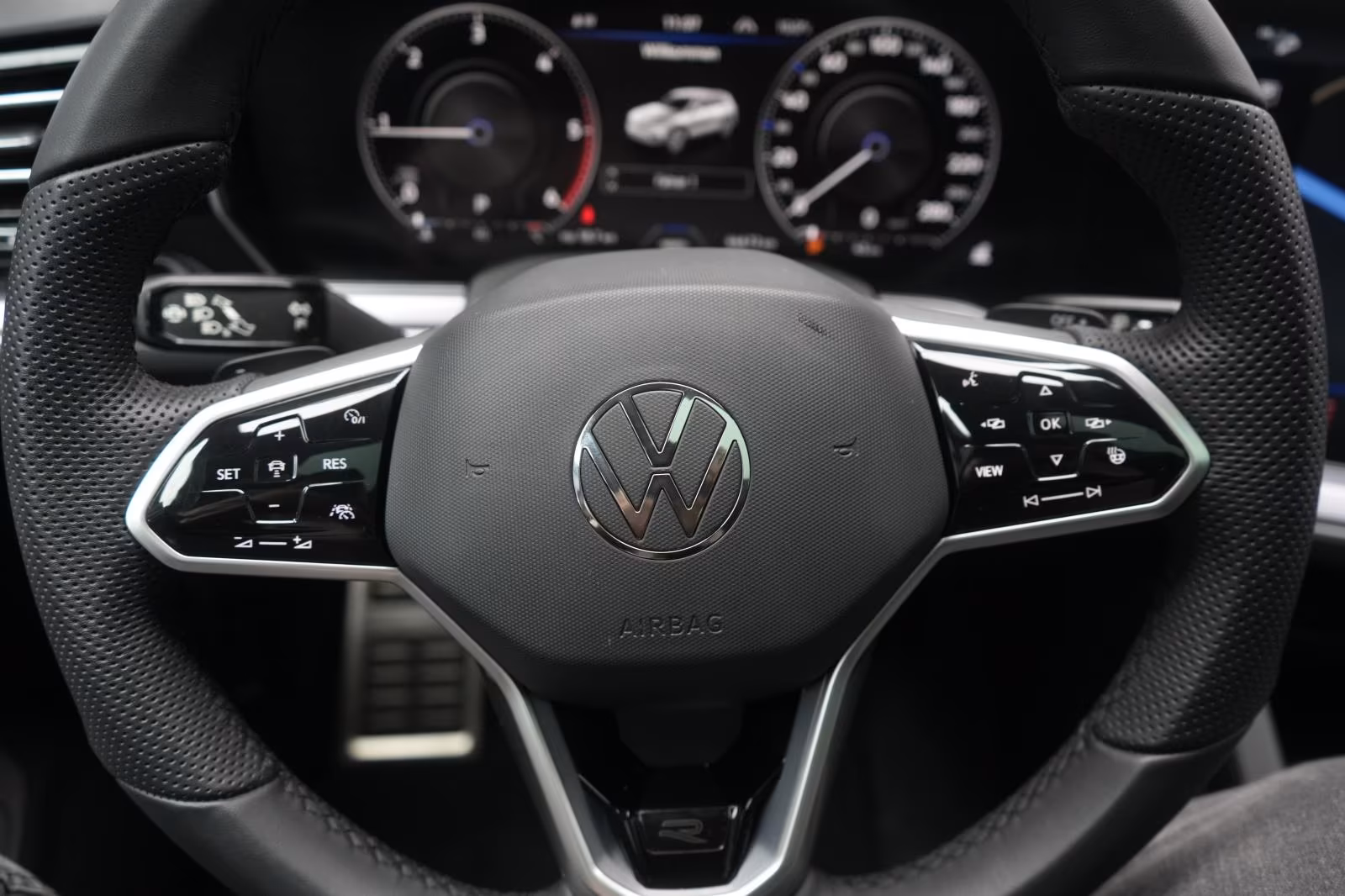 (B-135) Volkswagen Touareg 3.0 V6 TDI 4Motion R line Navi/Leder/A - Image 14