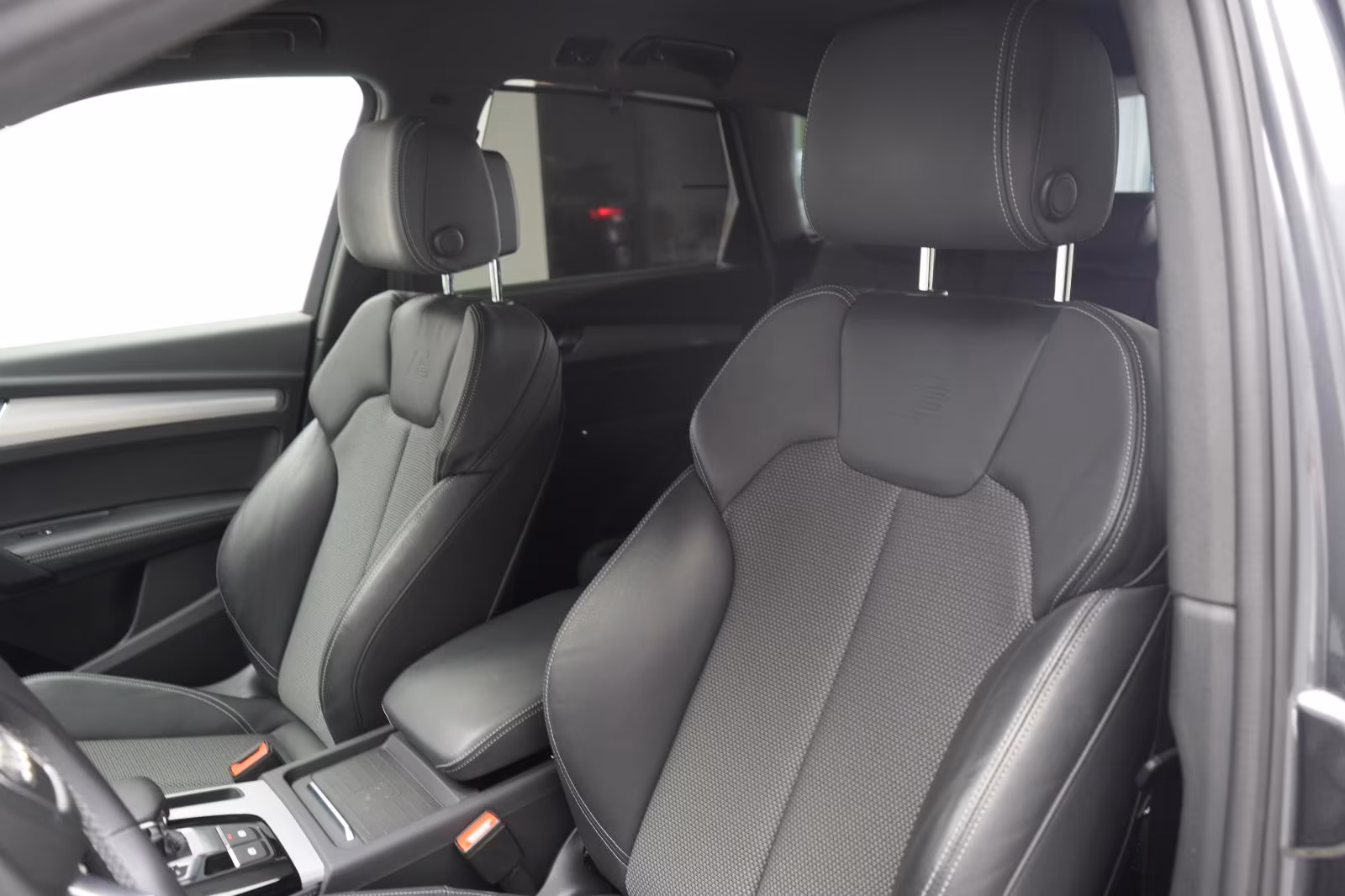 (B-661) Audi Q5 50 TDI quattro S line ACC/Virtual/Luft/Lane/ - Image 7