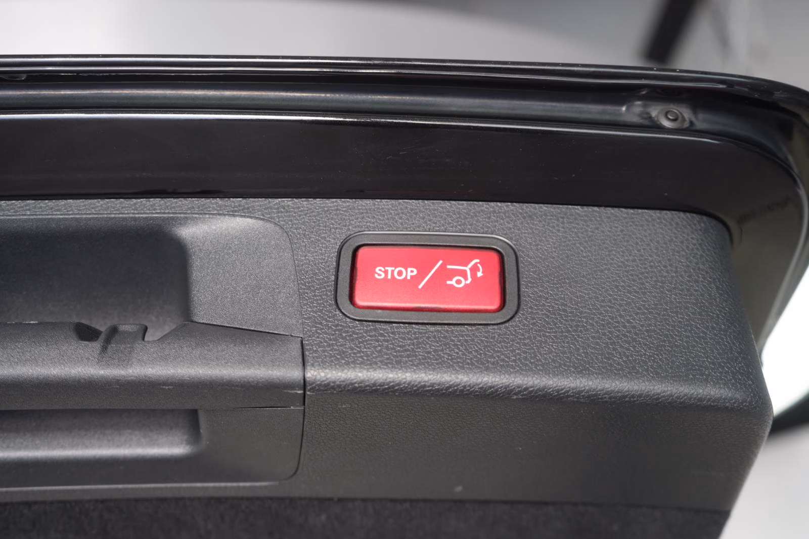 (B-724) Mercedes-Benz(Hybrid) E 300 de T 9G-Tronic AMG CarPlay/Temp/Kamera - Image 29