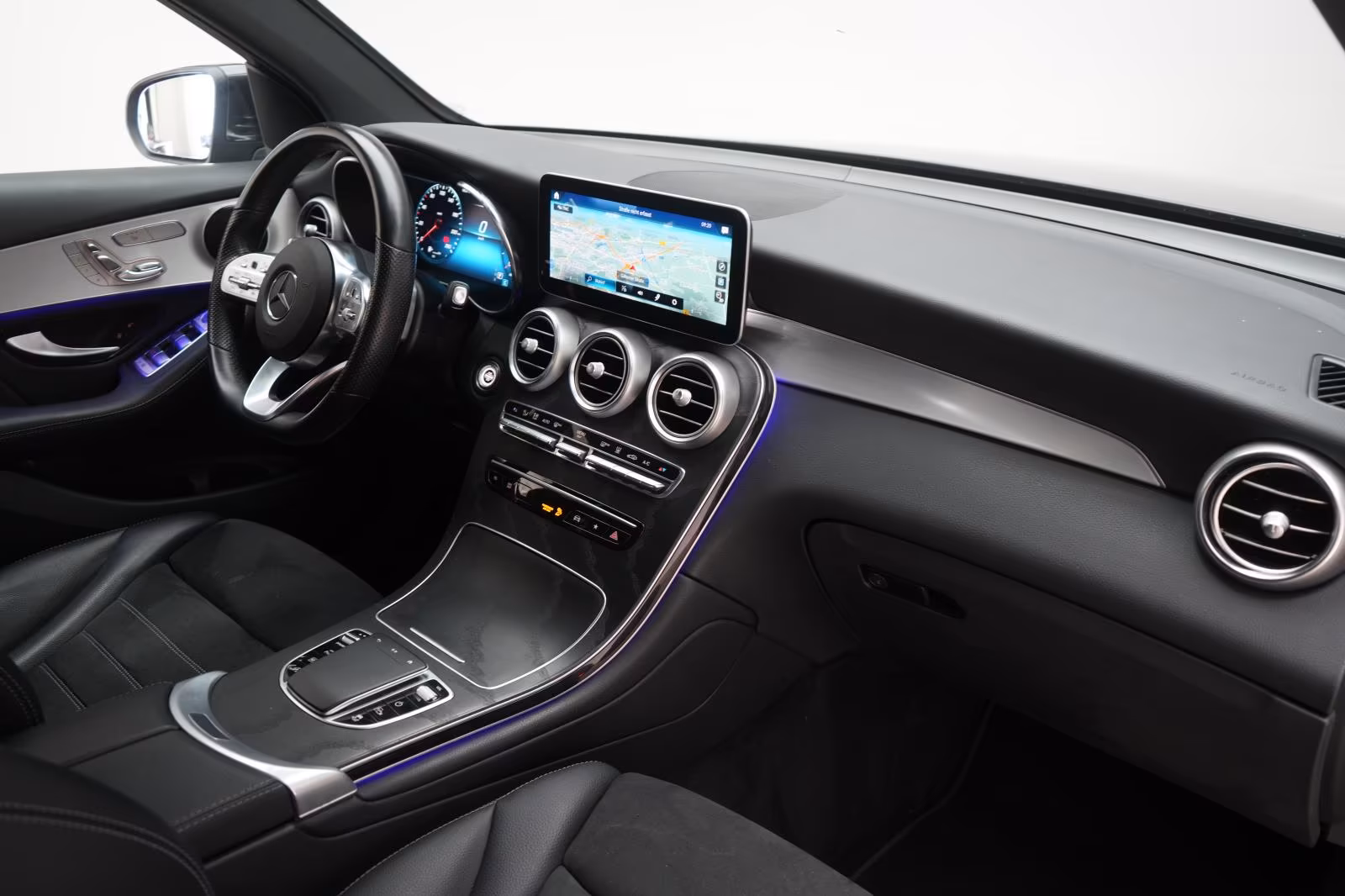 (B-714) Mercedes-Benz GLC 220 d 4Matic 9G-Tronic AMG Distronic/Kam - Image 9