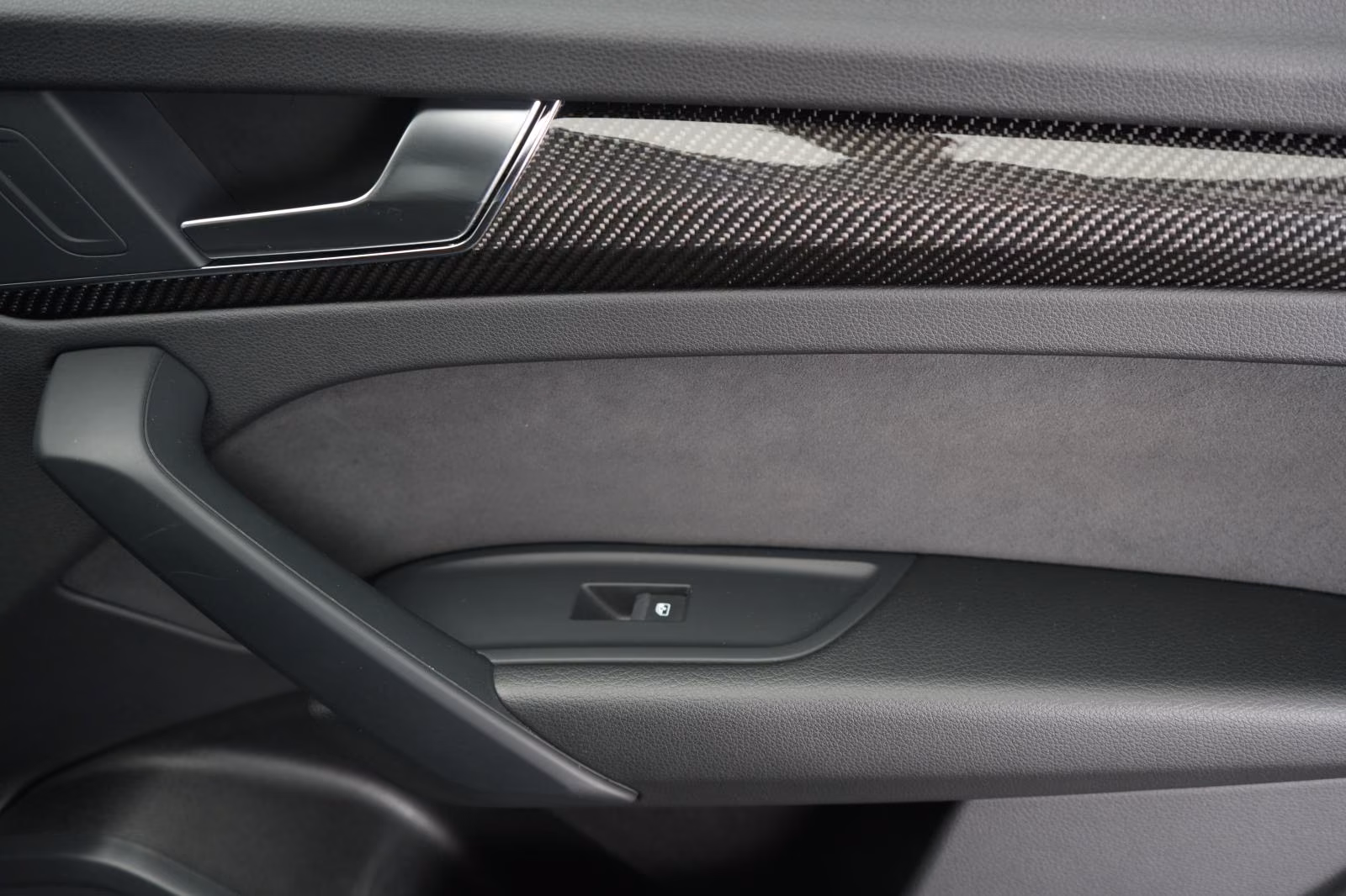 (B-715) Audi(Hybrid) Q5 55 TFSIe quattro S line HUD/Leder/Kamera/Memo - Image 12