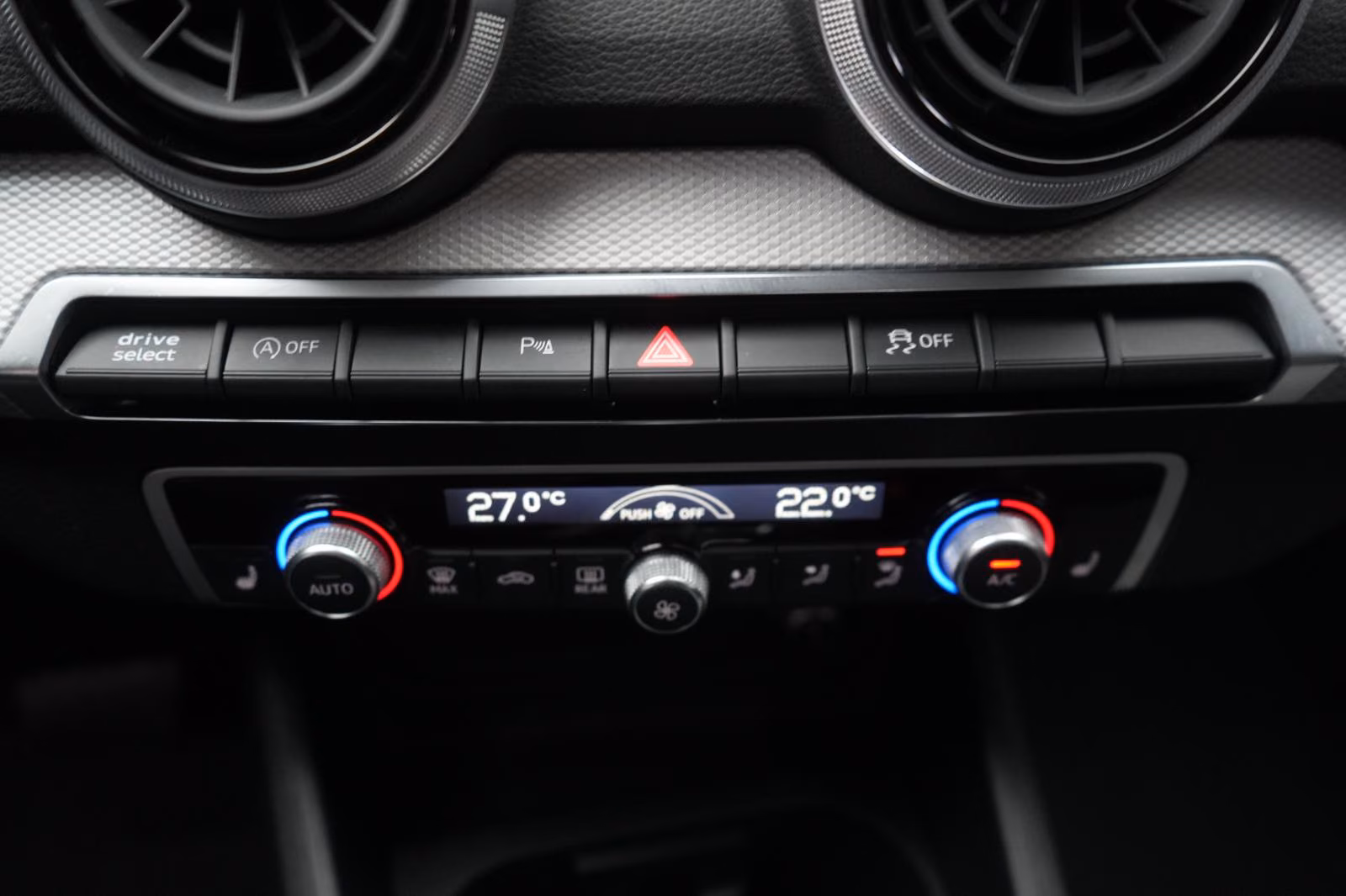 (B-216) Audi Q2 35 TFSI S tronic S line ACC/Kamera/Matrix/Vir(Záruka do 5/2028 - Image 11