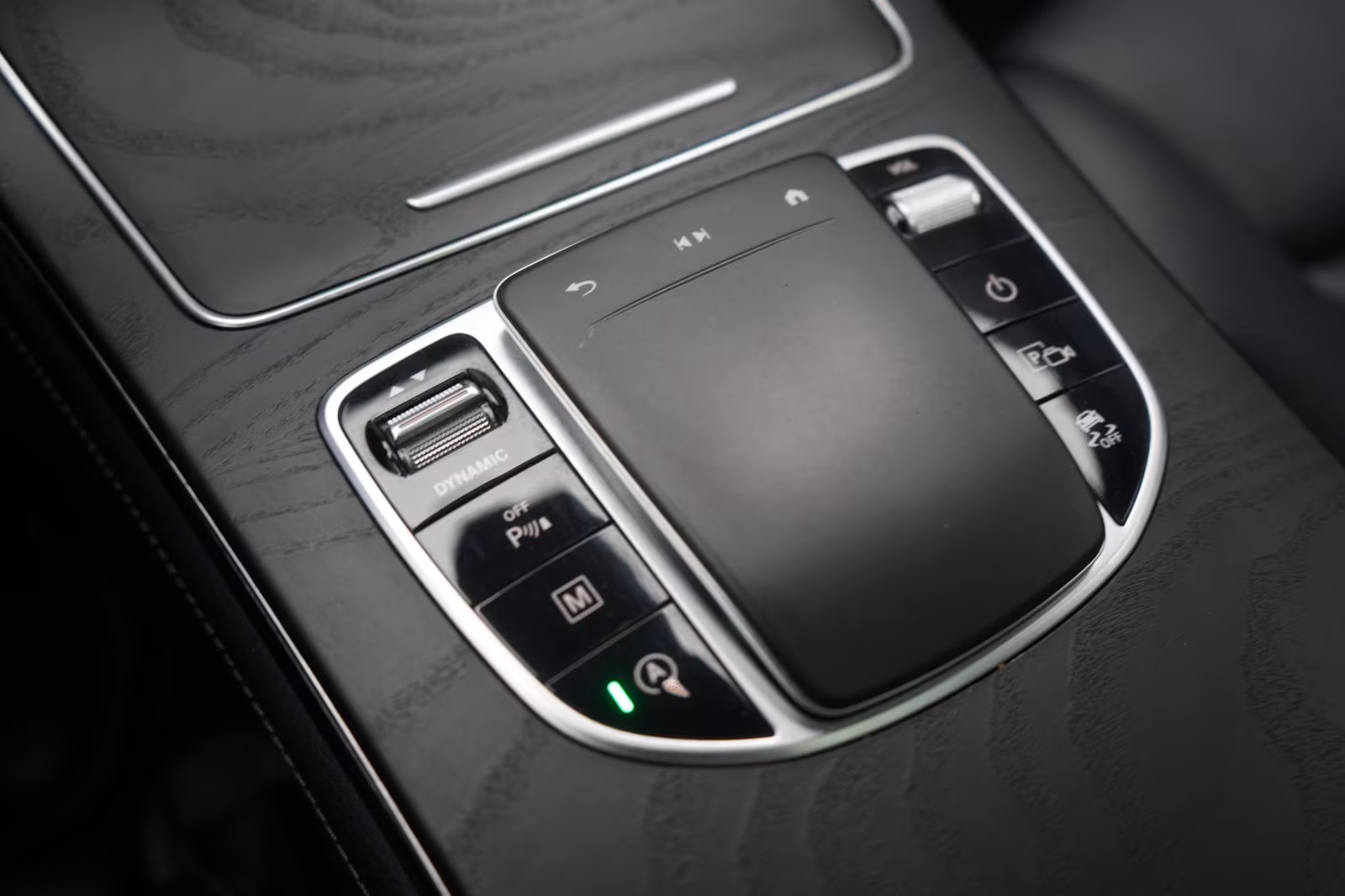 (B-423) Mercedes-Benz GLC 300 d 4Matic 9G-Tronic AMG Leder/Distronic/P - Image 17