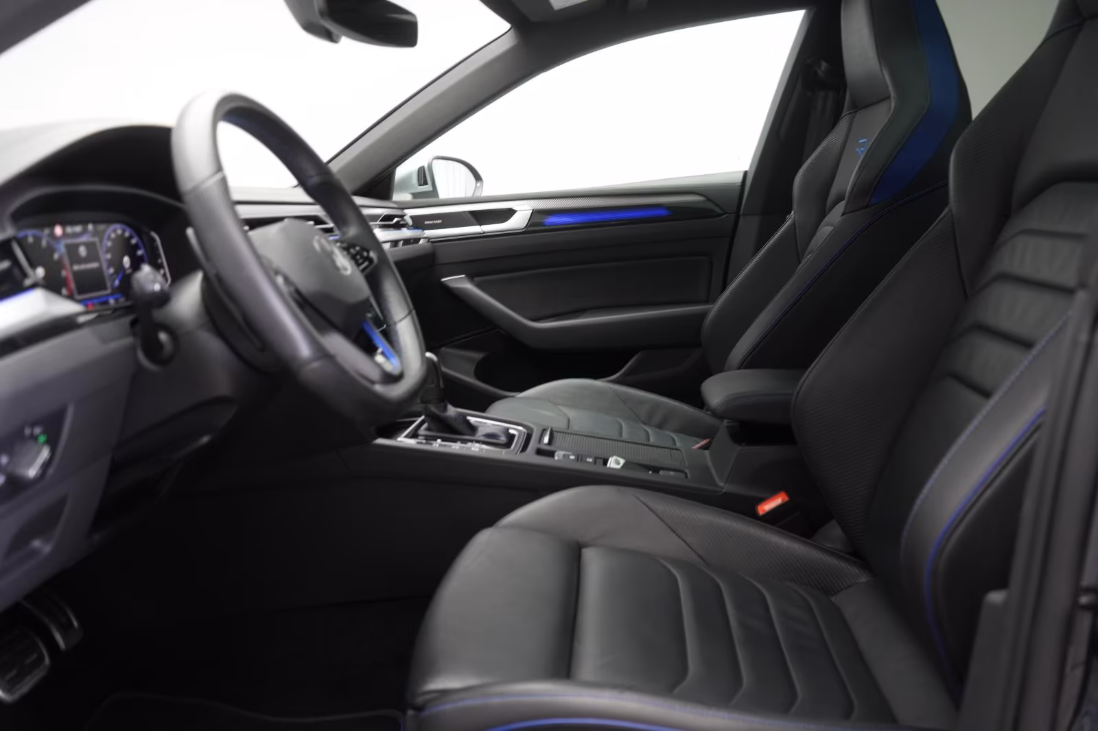 (B-291) Volkswagen Arteon Shooting Brake R 2.0 TSI 4Motion DSG ACC/ - Image 6