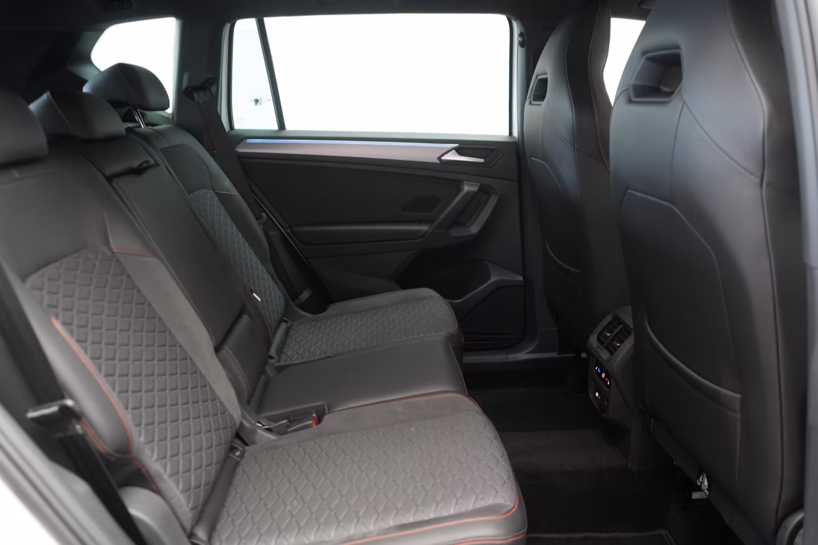(B-424) Seat Tarraco 2.0 TDI 4Drive DSG FR ACC/Kamera/Virtual - Image 11