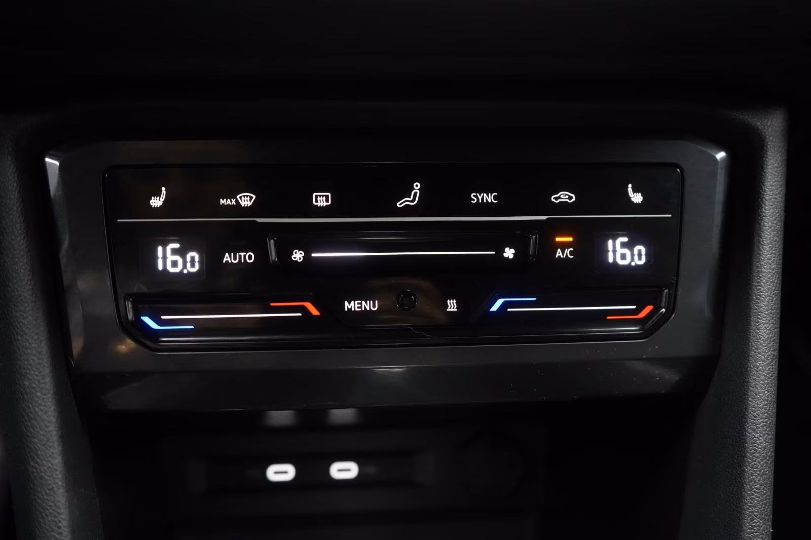 (B-651) Volkswagen Tiguan Allspace 2.0 TDI 4Motion DSG R line Navi/ - Image 16