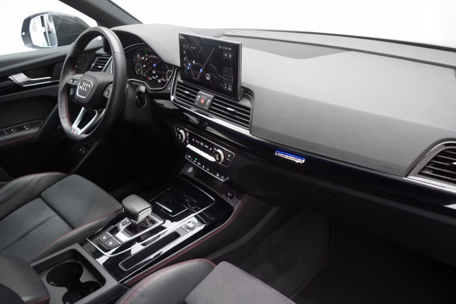 (B-205) Audi(Hybrid) Q5 50 TFSIe quattro S tronic S-Line HuD/Kamera/M - Image 10