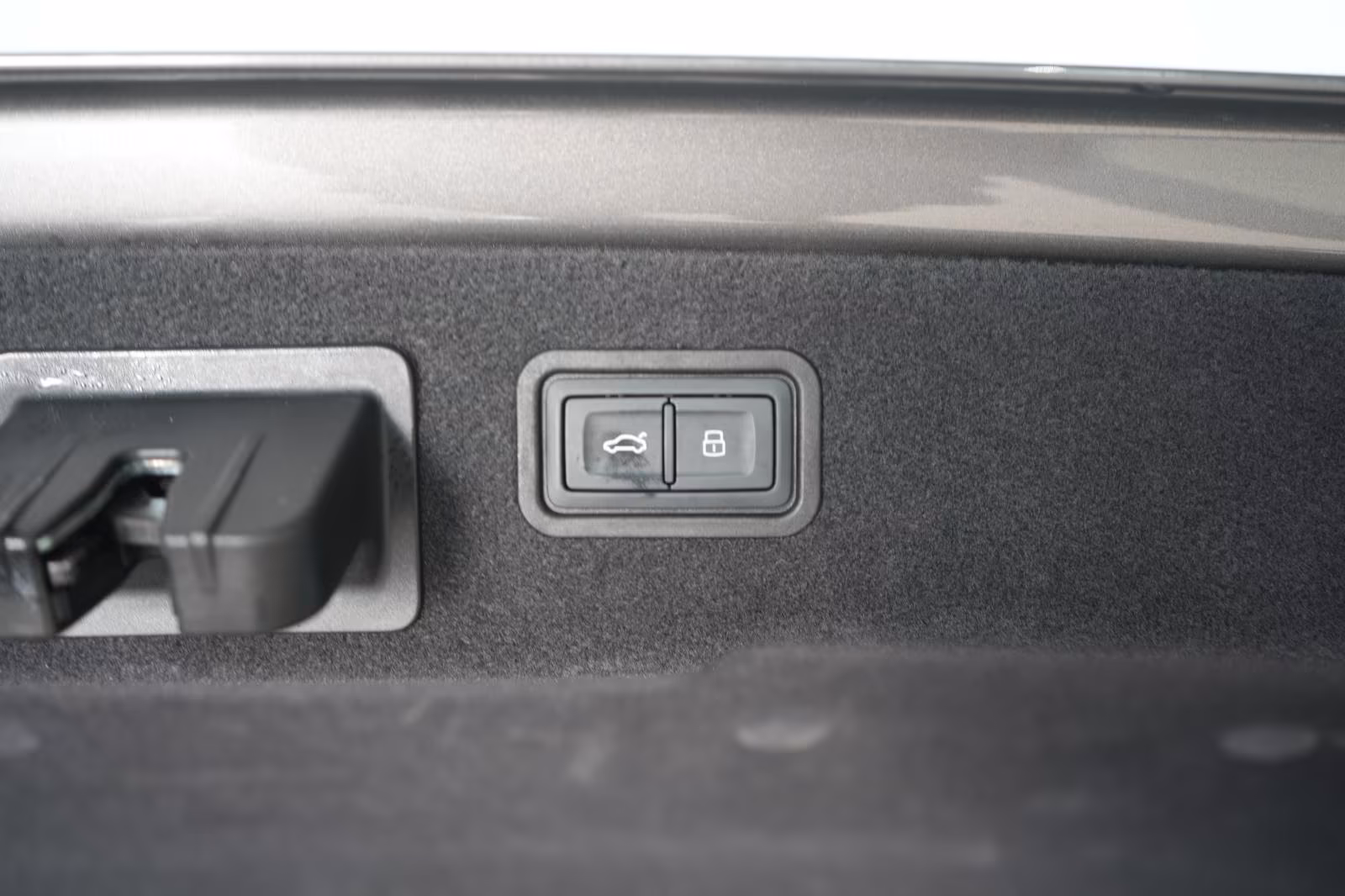 (B-407) Audi A8(Hybrid) 55 TFSI quattro tiptronic Leder/ACC/HUD/Pano/ - Image 27