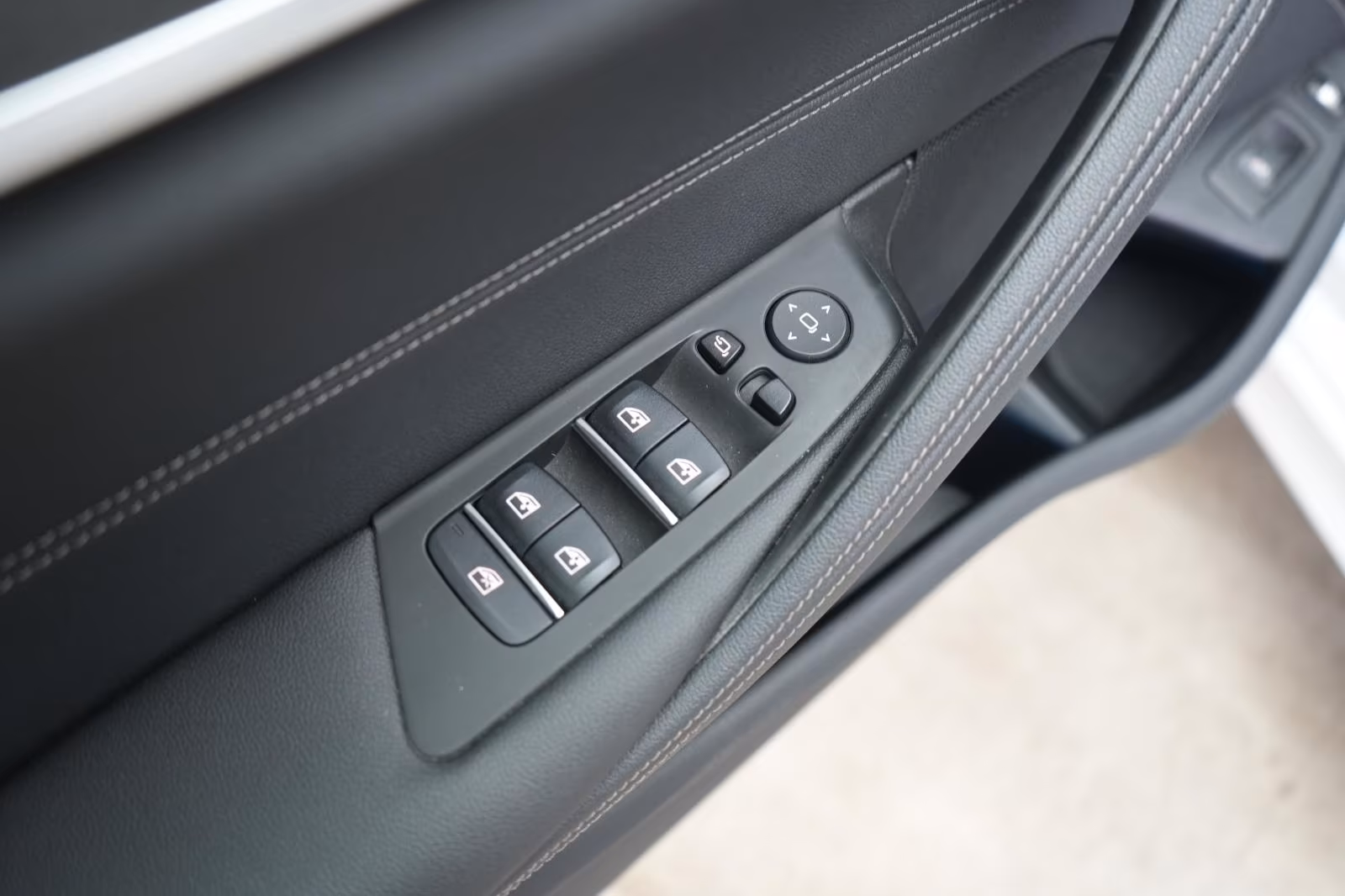 (B-456) BMW(Hybrid) 530 e xDrive Touring M Sport Leder/ACC/Kamera/Vi - Image 16