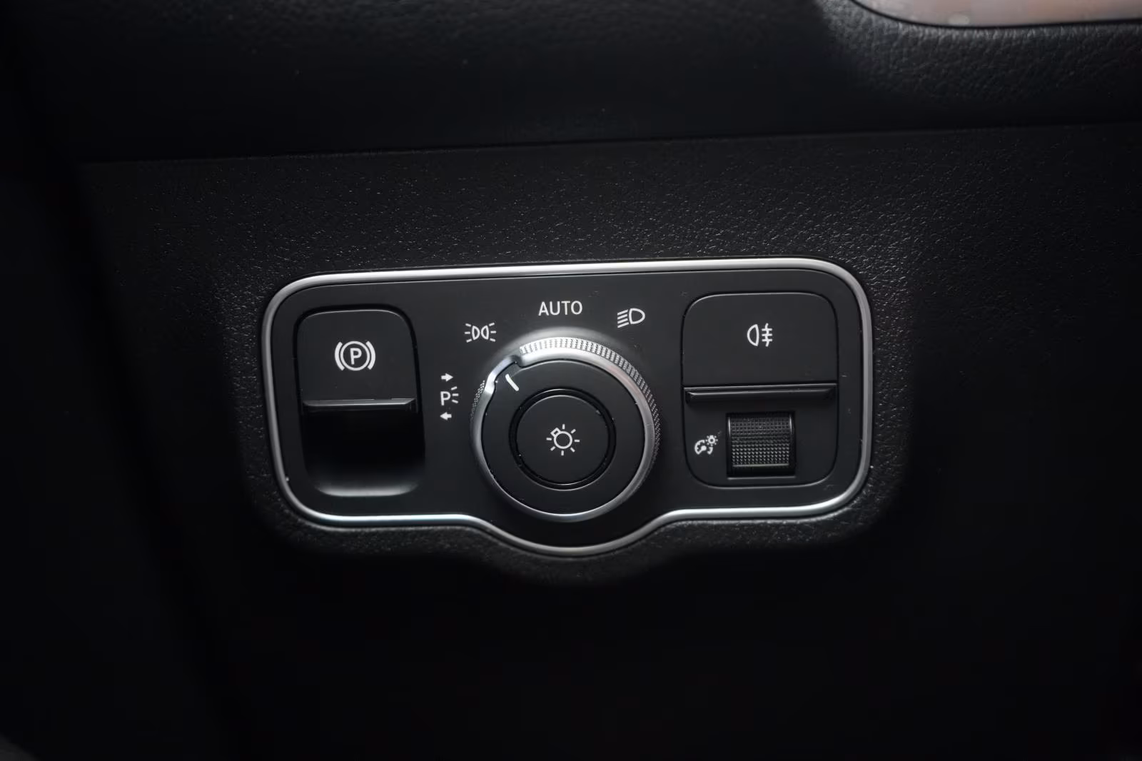 (B-578) Mercedes-Benz GLB 220 d 4Matic 8G-DCT AMG Distronic/Kamera - Image 20