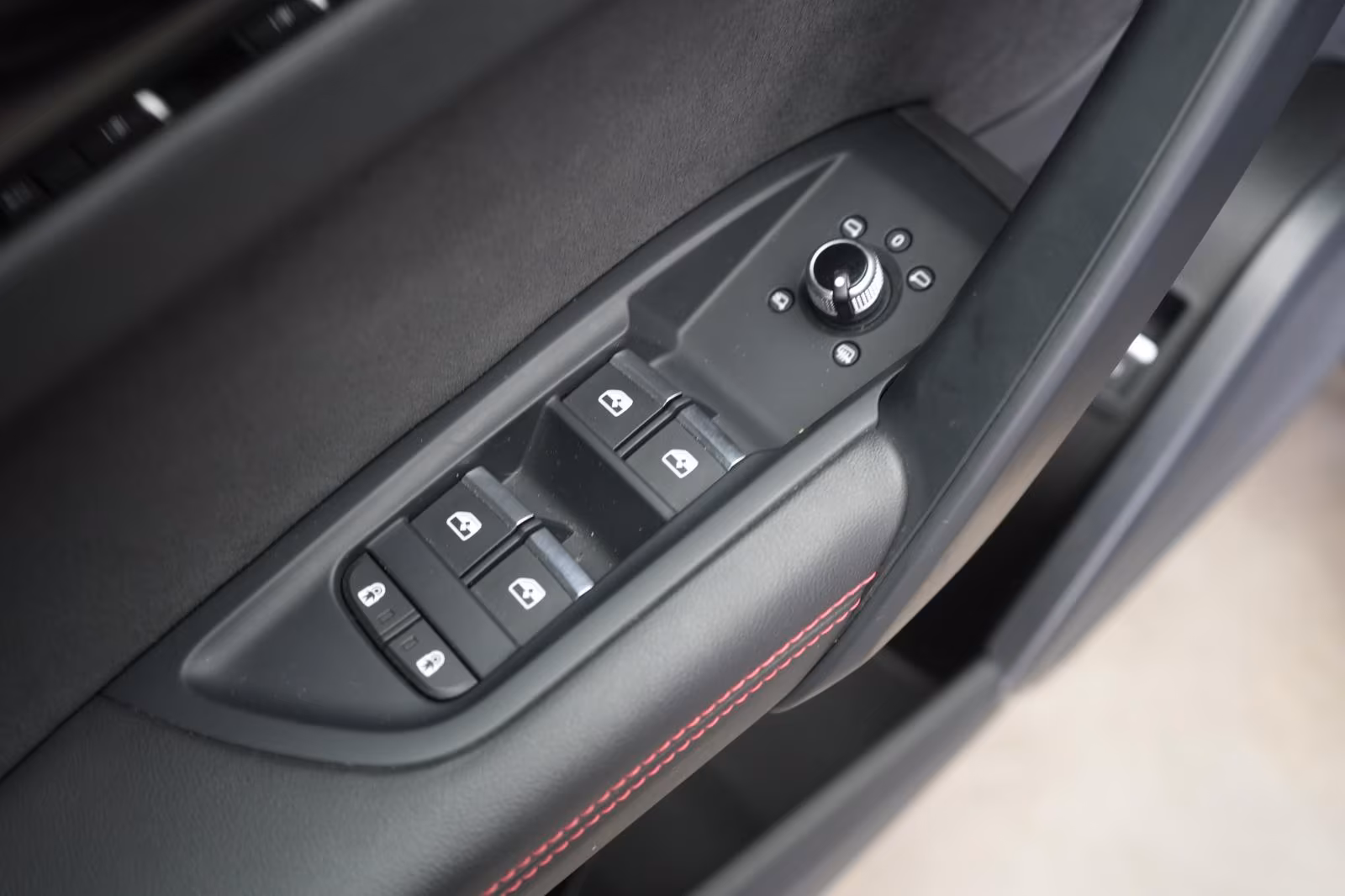 (B-205) Audi(Hybrid) Q5 50 TFSIe quattro S tronic S-Line HuD/Kamera/M - Image 17