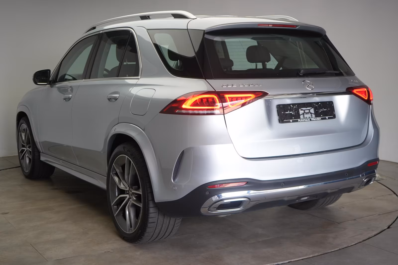 (B-067) Mercedes-Benz(Hybrid) GLE 350 de 4Matic 9G-Tronic AMG Leder/Distronic/ - Image 4