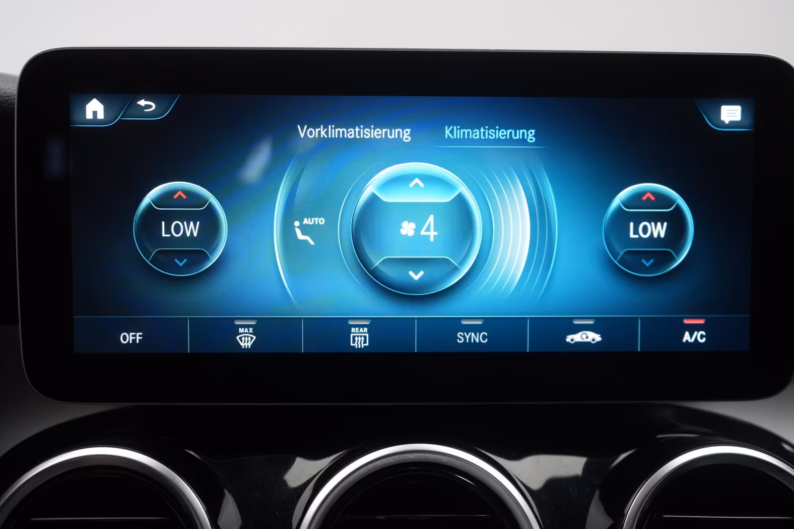 (B-088) Mercedes-Benz GLC 300 e 4Matic 9G-Tronic Distronic/Carplay/Lan - Image 21