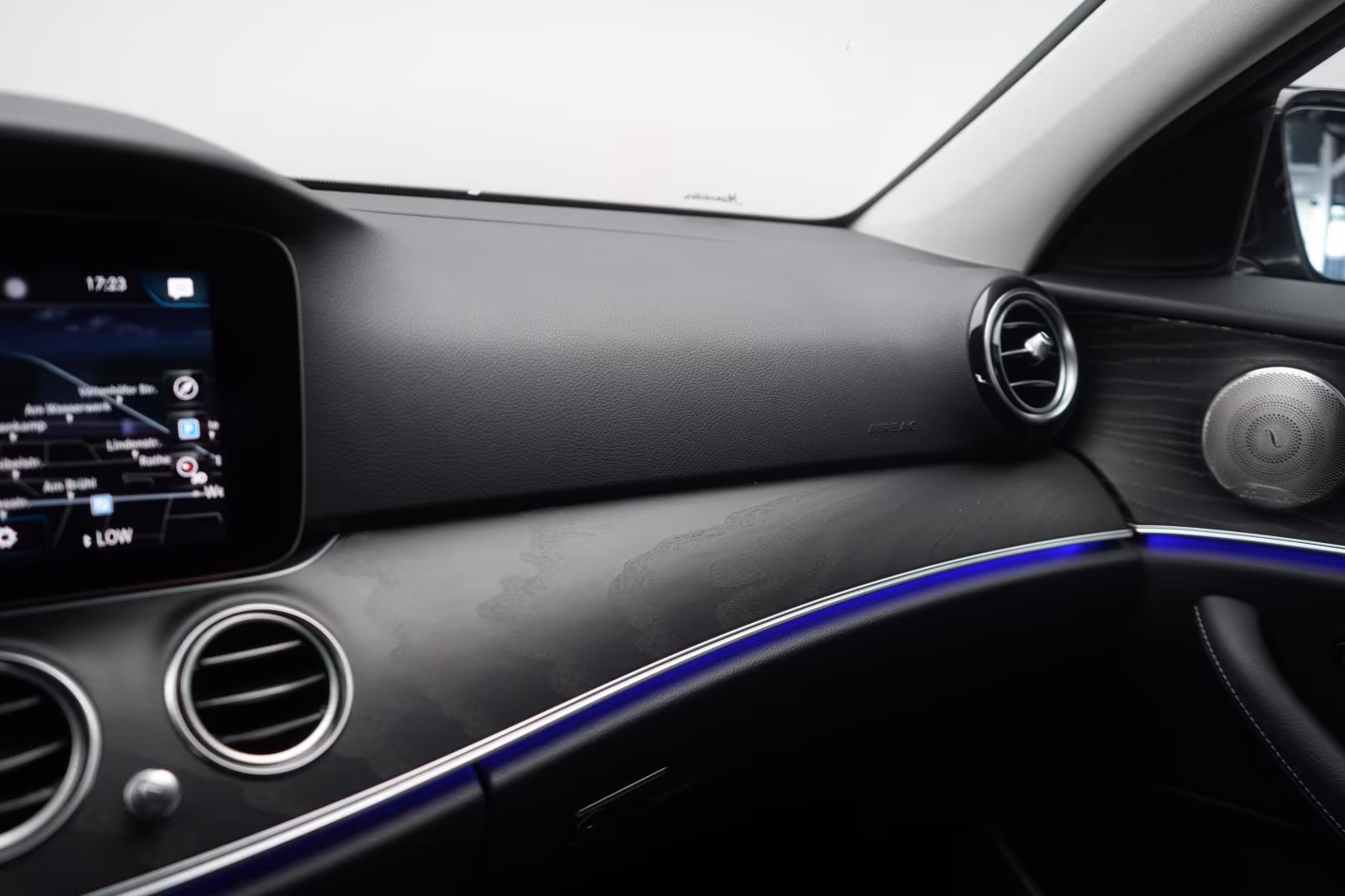 (B-772) Mercedes-Benz E 220 d 9G-Tronic Avantgarde CarPlay/Distronic/B - Image 19