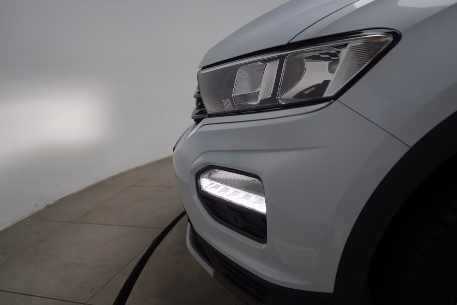 (B-264) Volkswagen T-Roc 1.5 TSI DSG Active CarPlay/ACC/Lane/AHK - Image 22