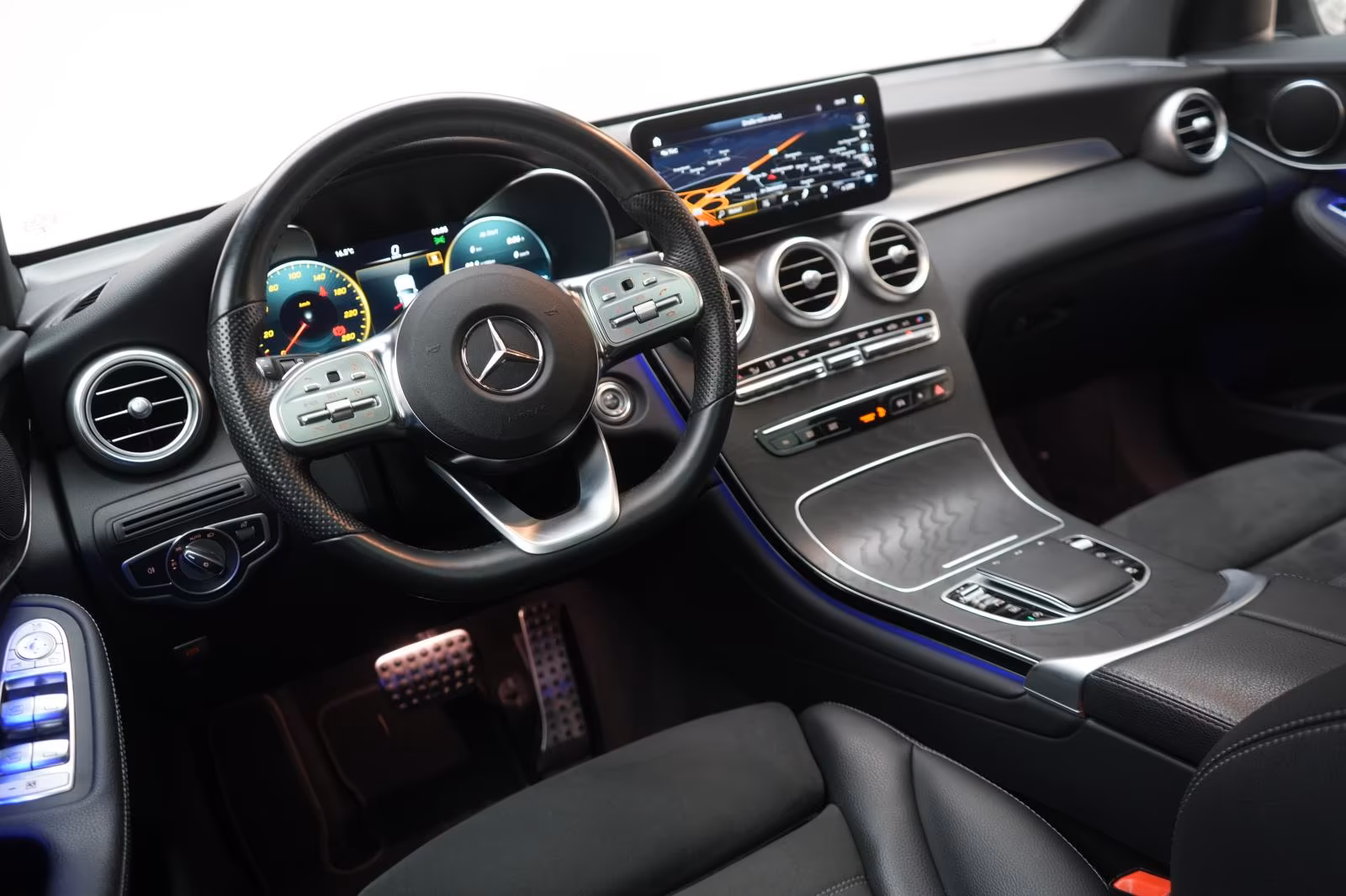 (B-321) Mercedes-Benz GLC 220 d 4Matic 9G-Tronic AMG Temp/Kamera/P - Image 7