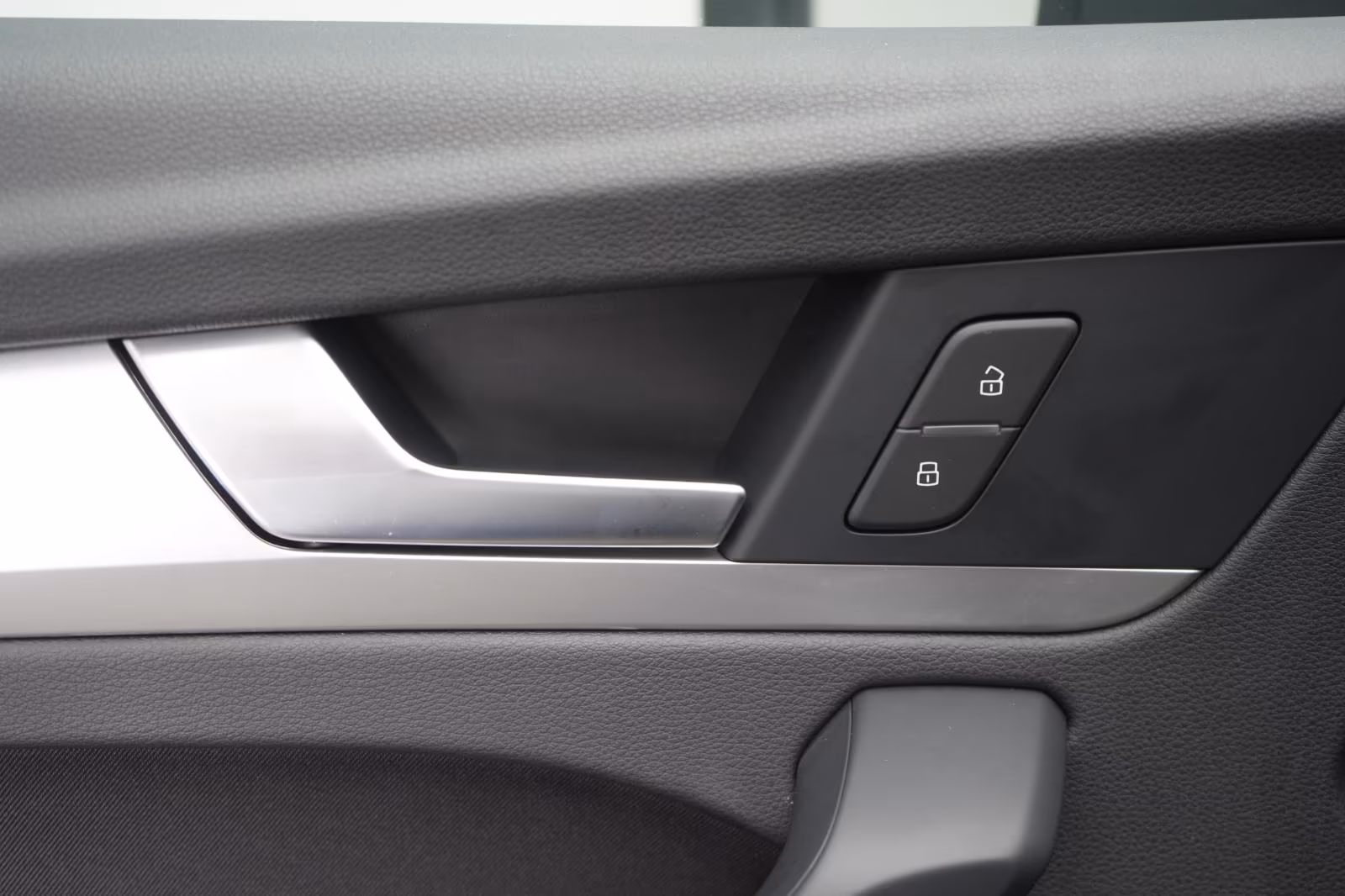 (B-498) Audi Q5 40 TDI quattro S tronic CarPlay/Temp/Virtual/ - Image 19