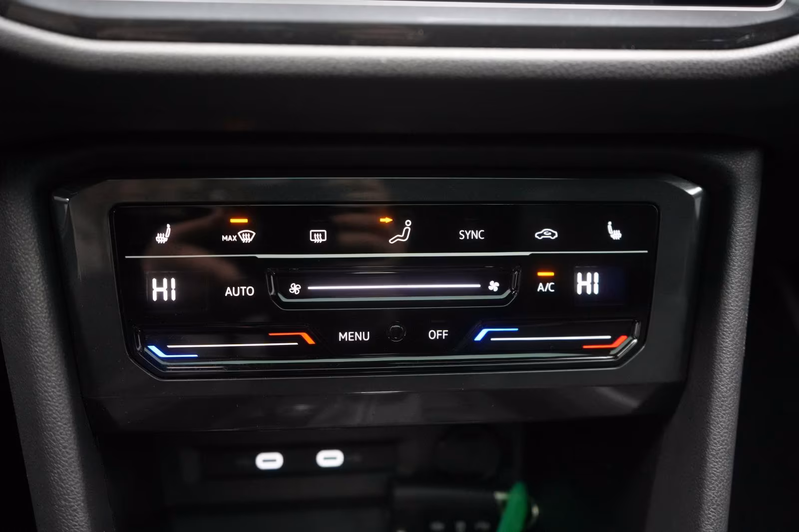 (B-134) Volkswagen Tiguan Allspace 2.0 TDI 4Motion DSG R line Navi/ - Image 18