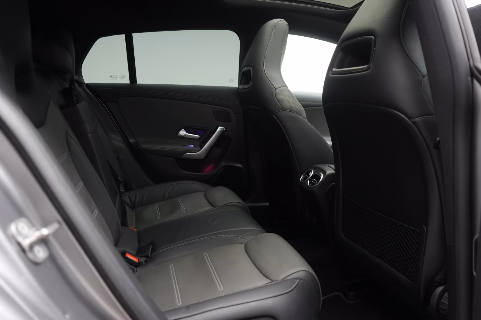 (B-318) Mercedes-Benz CLA 220 Shooting Brake d 4Matic 8G-DCT AMG L - Image 11