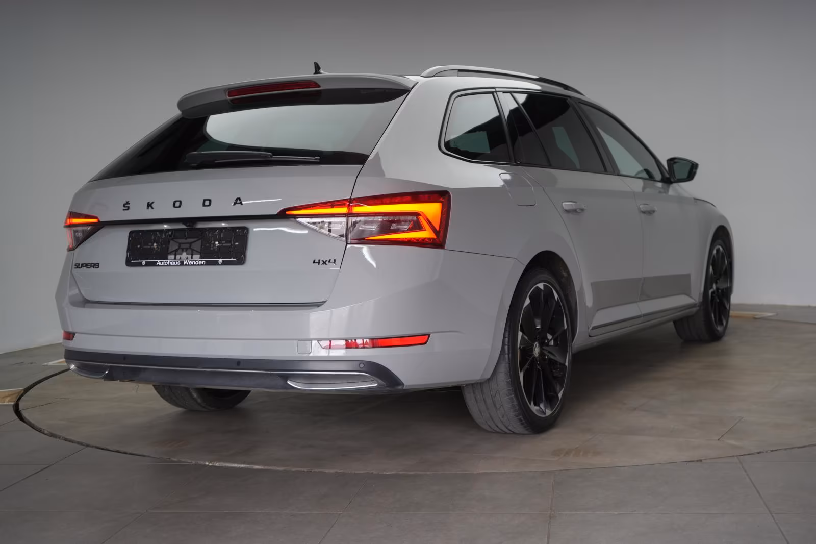(B-311) Skoda Superb 2.0 TDI Sportline ACC/Kamera/Virtual/AHK/ - Image 5