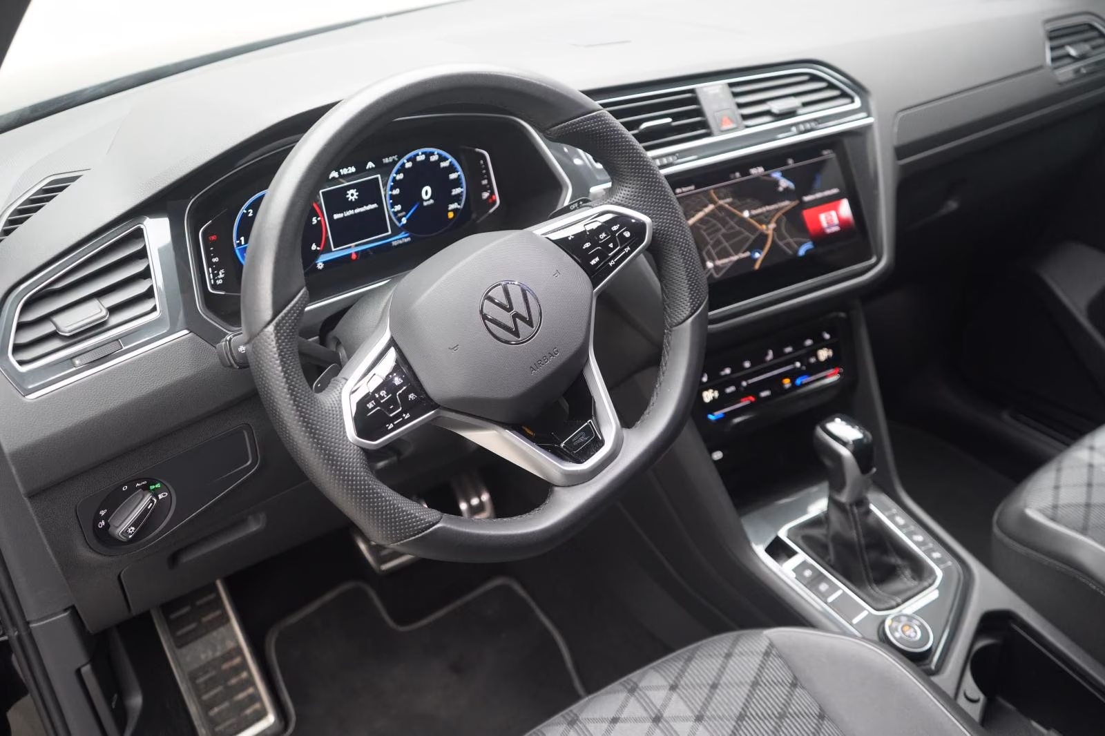 (B-606) Volkswagen Tiguan 2.0 TDI 4MOTION R-Line AHK/ACC/Kamera - Image 7