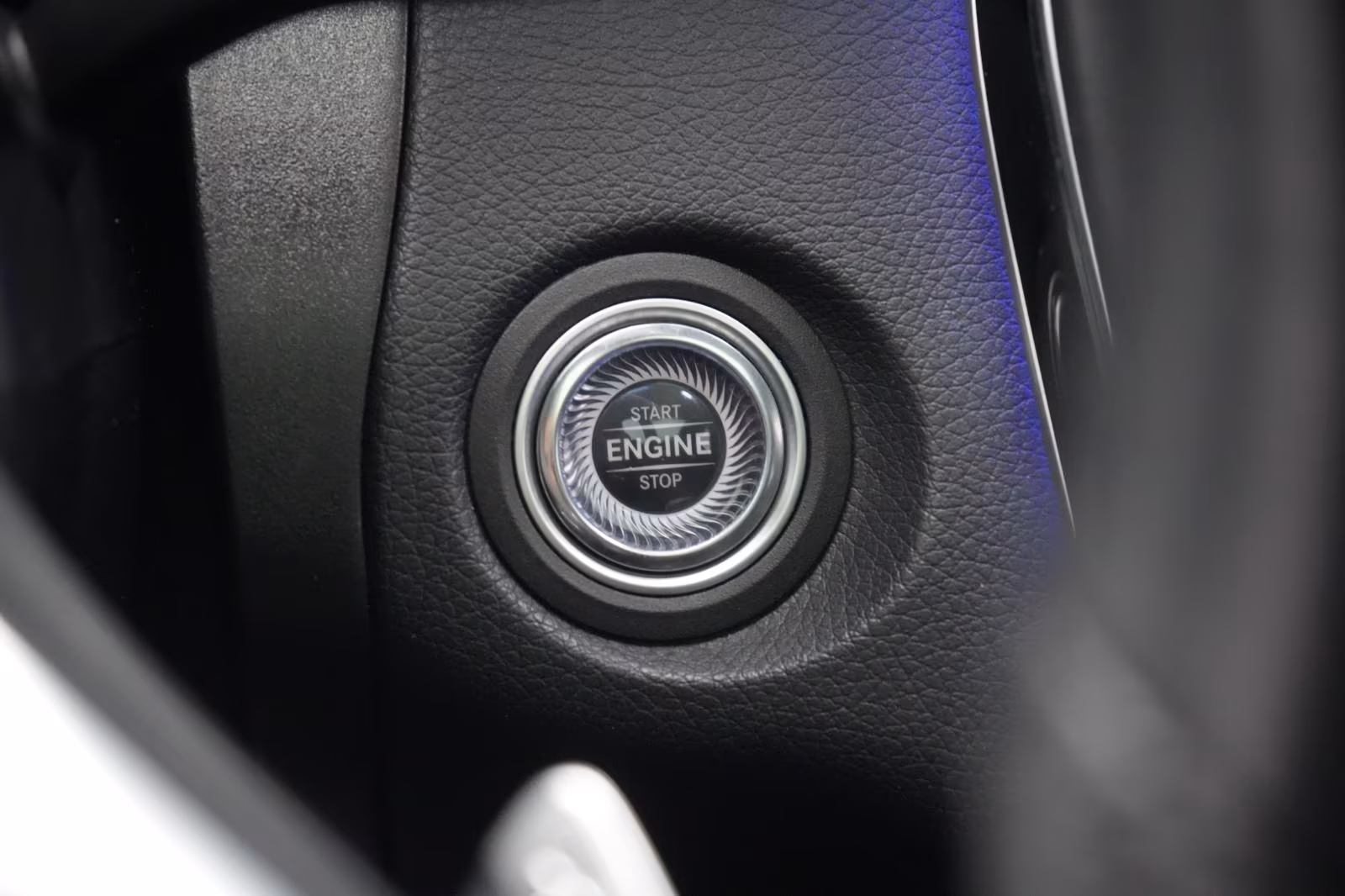 (B-297) Mercedes-Benz(Hybrid) GLC 300 de 4Matic AMG Distronic/kamera/Pano/ - Image 20