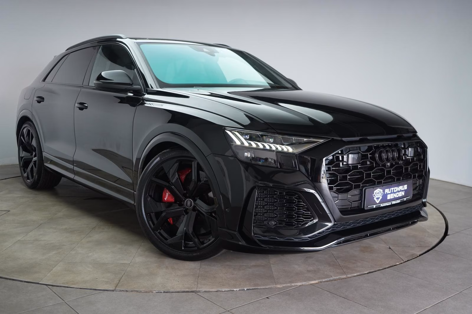 (B-608) Audi RSQ8 TFSI quattro tiptronic Leder/HUD/Pano/B&O/C - Image 1