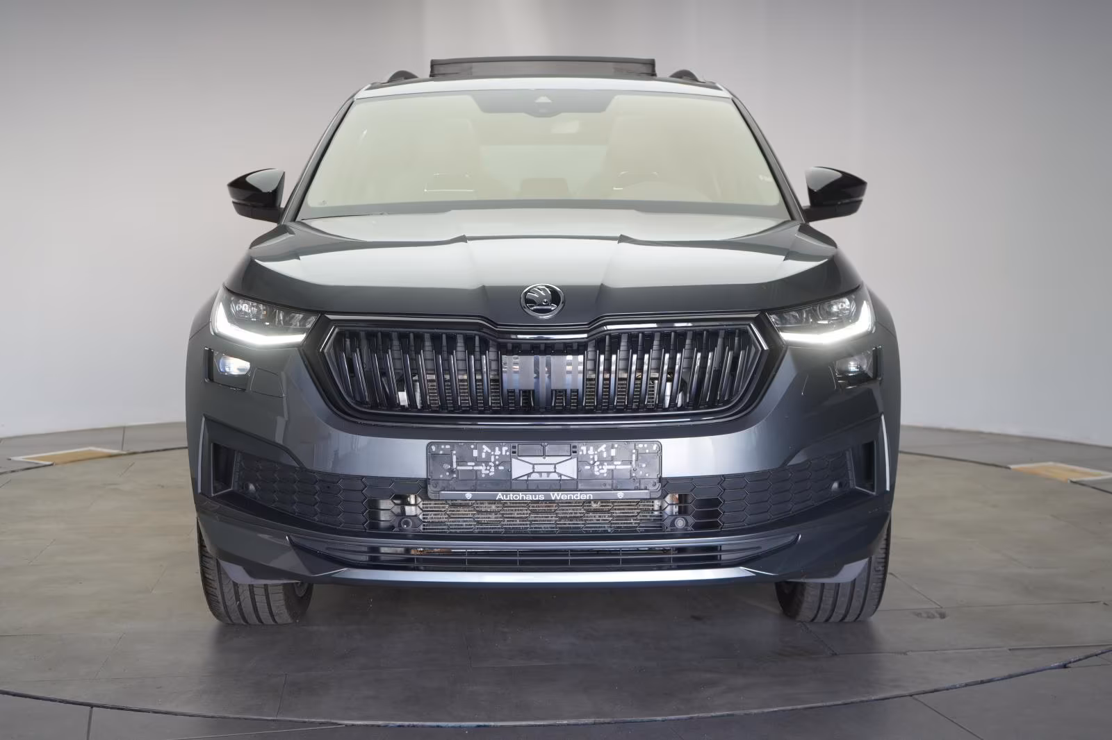 (B-112) Skoda Kodiaq 2.0 TDI 4x4 DSG Sportline LederACC/Pano/K - Image 2