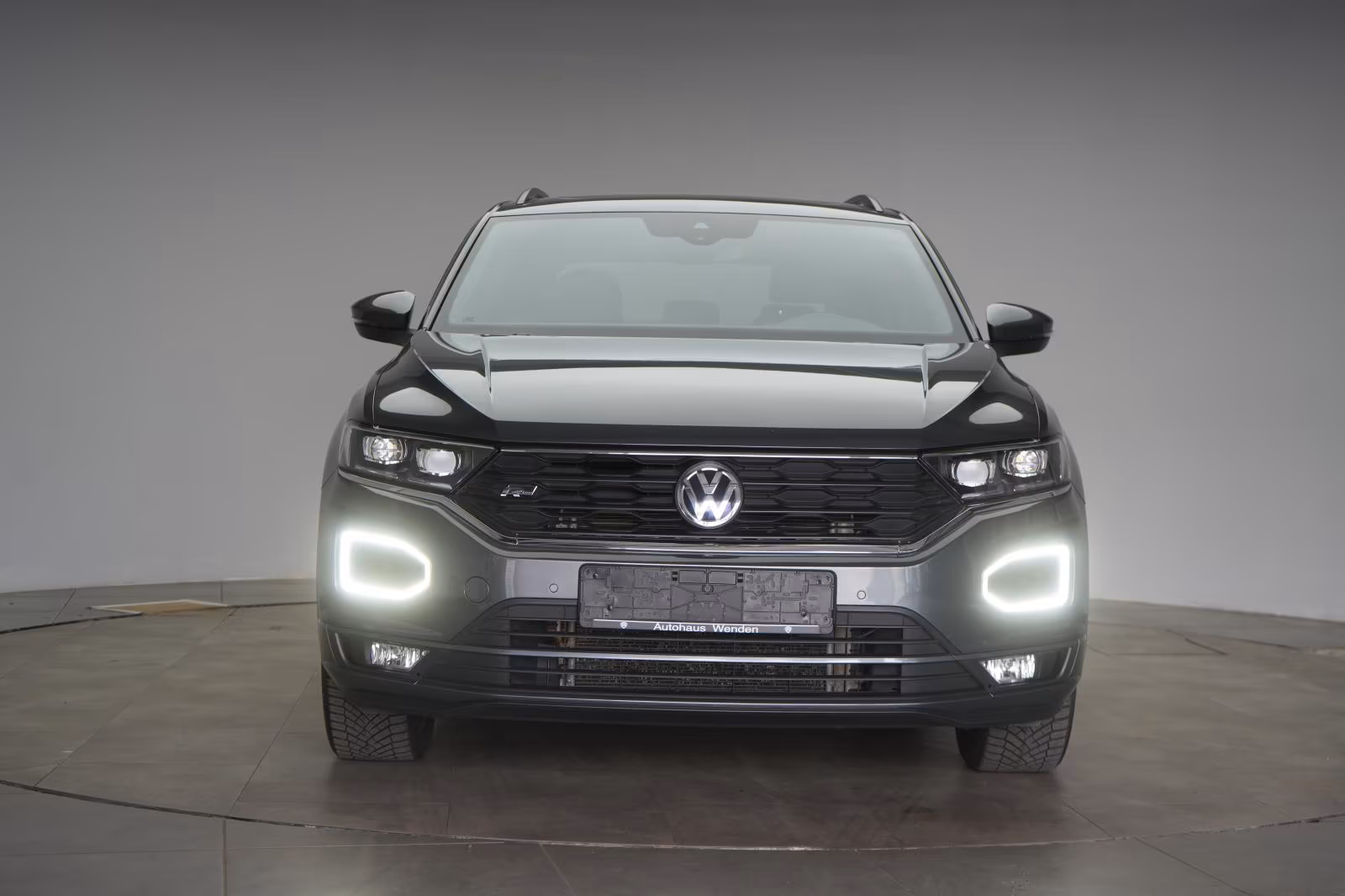 (B-629) Volkswagen T-Roc 1.5 TSI DSG R line Appconnect/Lane/Pano/Si - Image 2