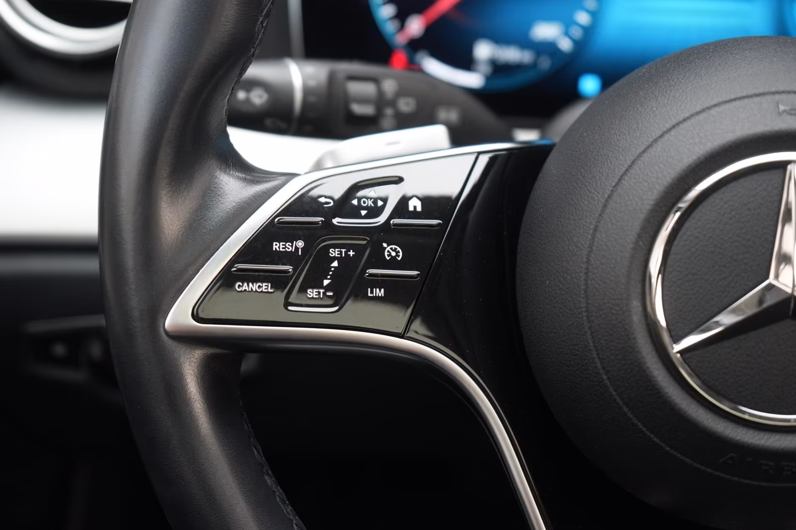 (B-201) Mercedes-Benz(Hybrid) E 300 de 4Matic T 9G-Tronic Temp/Kamera/Pano - Image 19