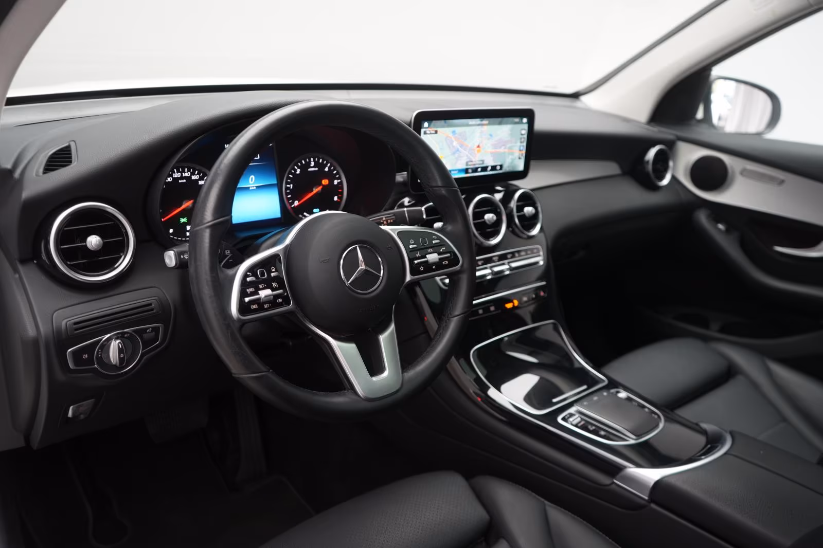 (B-216) Mercedes-Benz(Hybrid) GLC 300 de 4Matic 9G-Tronic Leder/Temp/Kamer - Image 8