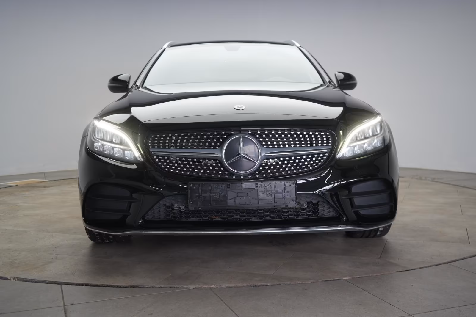 (B-571) Mercedes-Benz(Hybrid) C 300 de T 9G-Tronic AMG Temp/Kamera/Burmes - Image 2