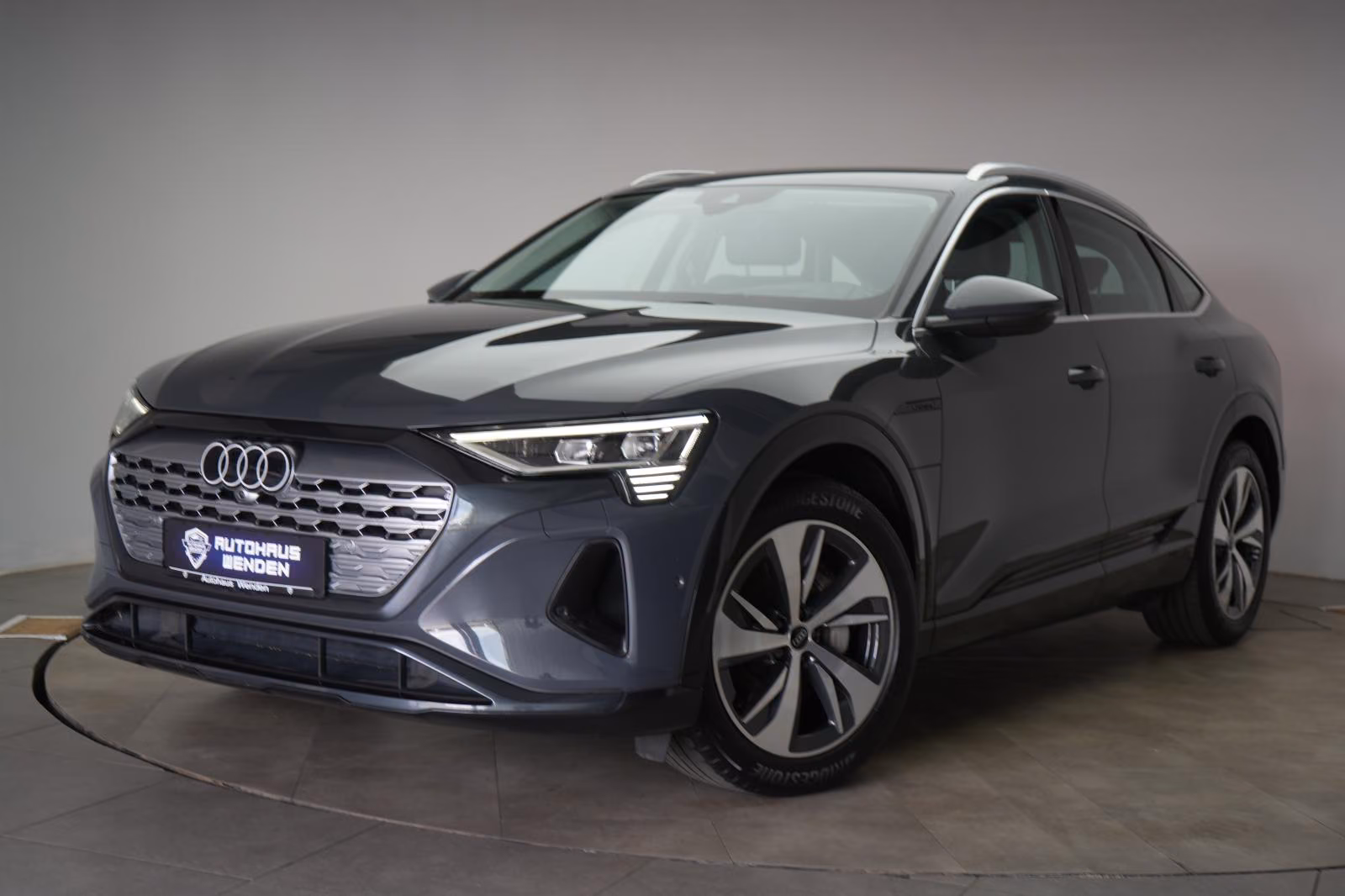 (B-653) Audi Q8 e-tron Sportback 55 quattro advanced - Image 3