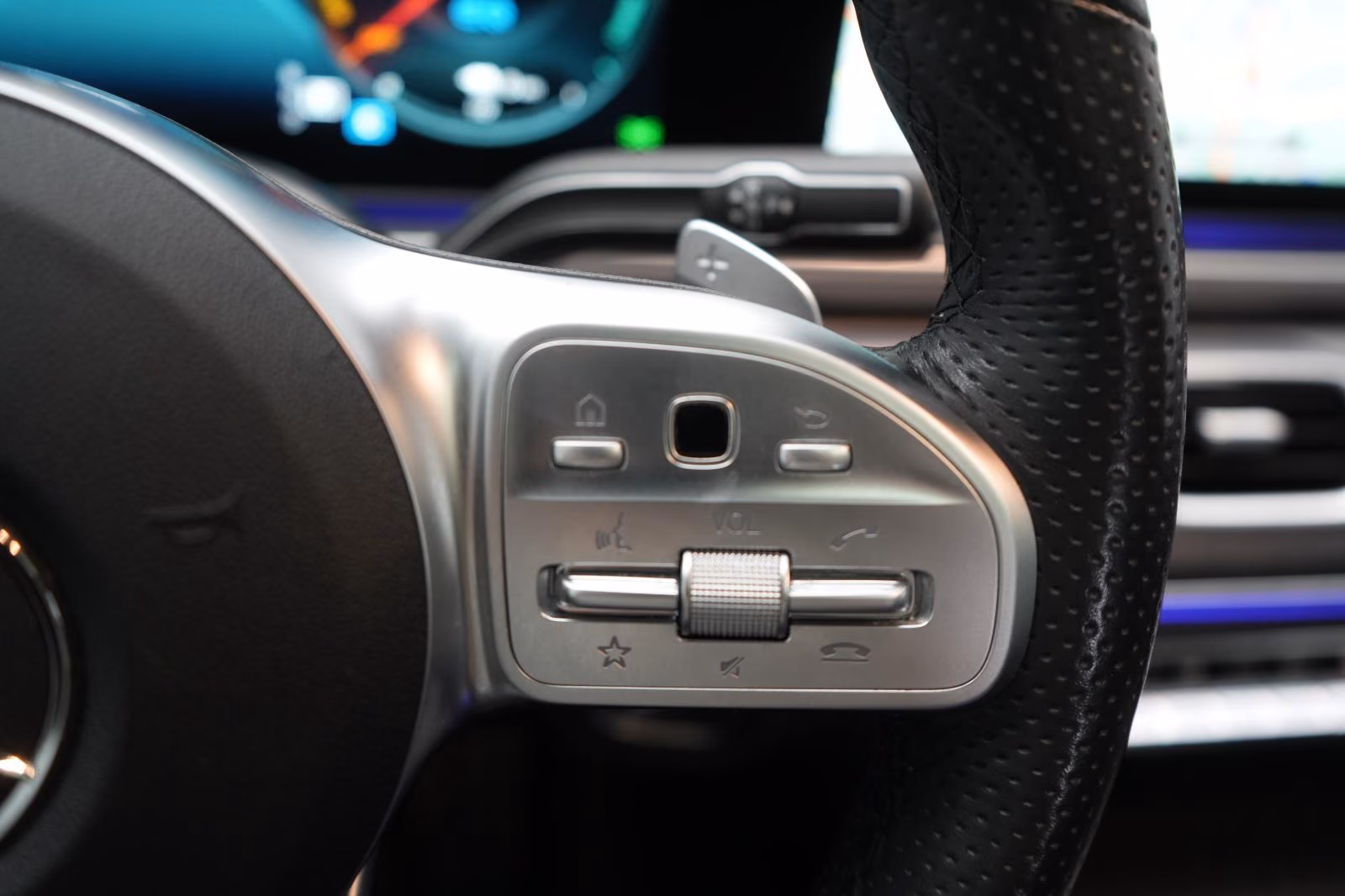 (B-587) Mercedes-Benz(Hybrid) GLE 350 e 4Matic AMG Leder/Distronic/HUD/Kam - Image 13