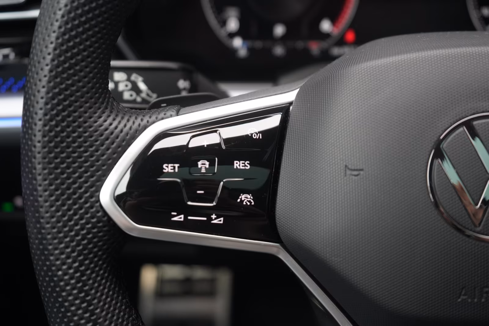 (B-614) Volkswagen Touareg 3.0 V6 TDI 4Motion R-Line Leder/ACC/HUD/ - Image 13