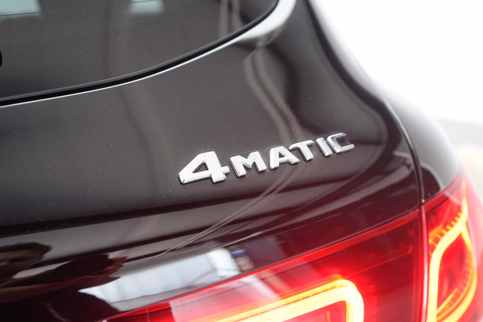 (B-515) Mercedes-Benz(Hybrid) GLC 300 de 4Matic 9G-Tronic AMG CarPlay/Tem - Image 28