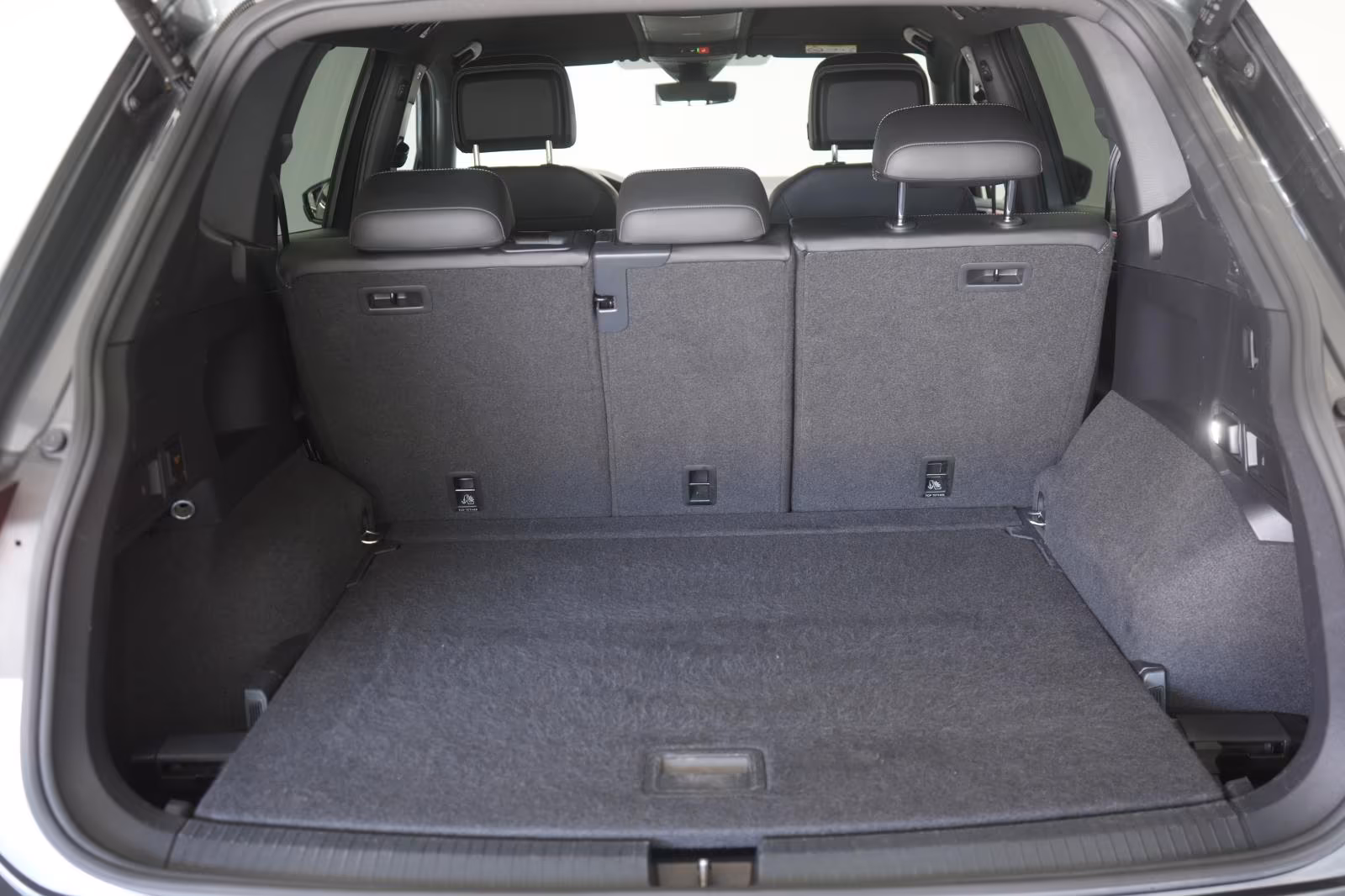 (B-743) Volkswagen Tiguan Allspace 2.0 TDI 4Motion DSG R-Line Leder - Image 25