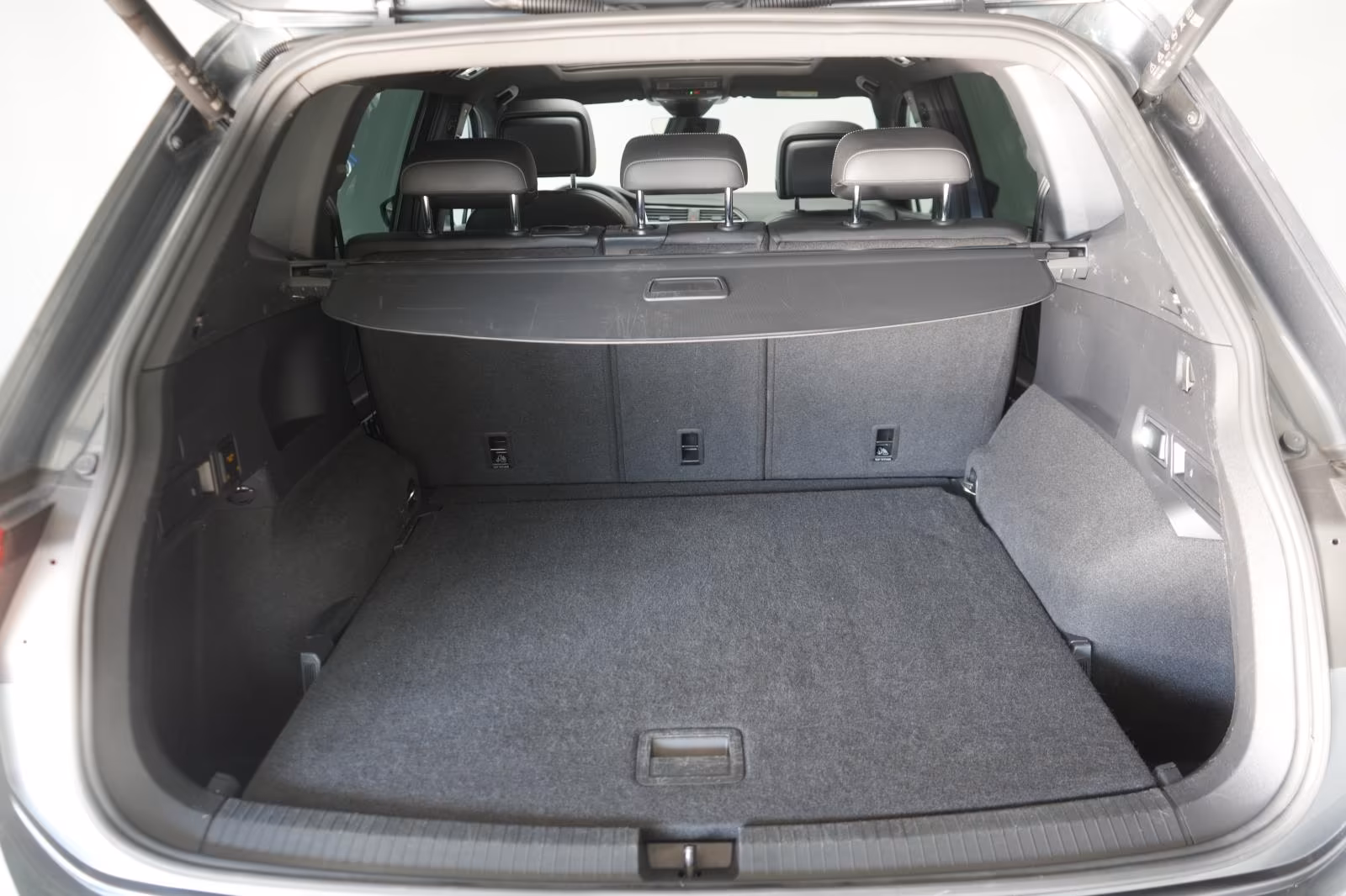 (B-045) Volkswagen Tiguan Allspace 2.0 TDI 4Motion DSG R-Line ACC/K - Image 27