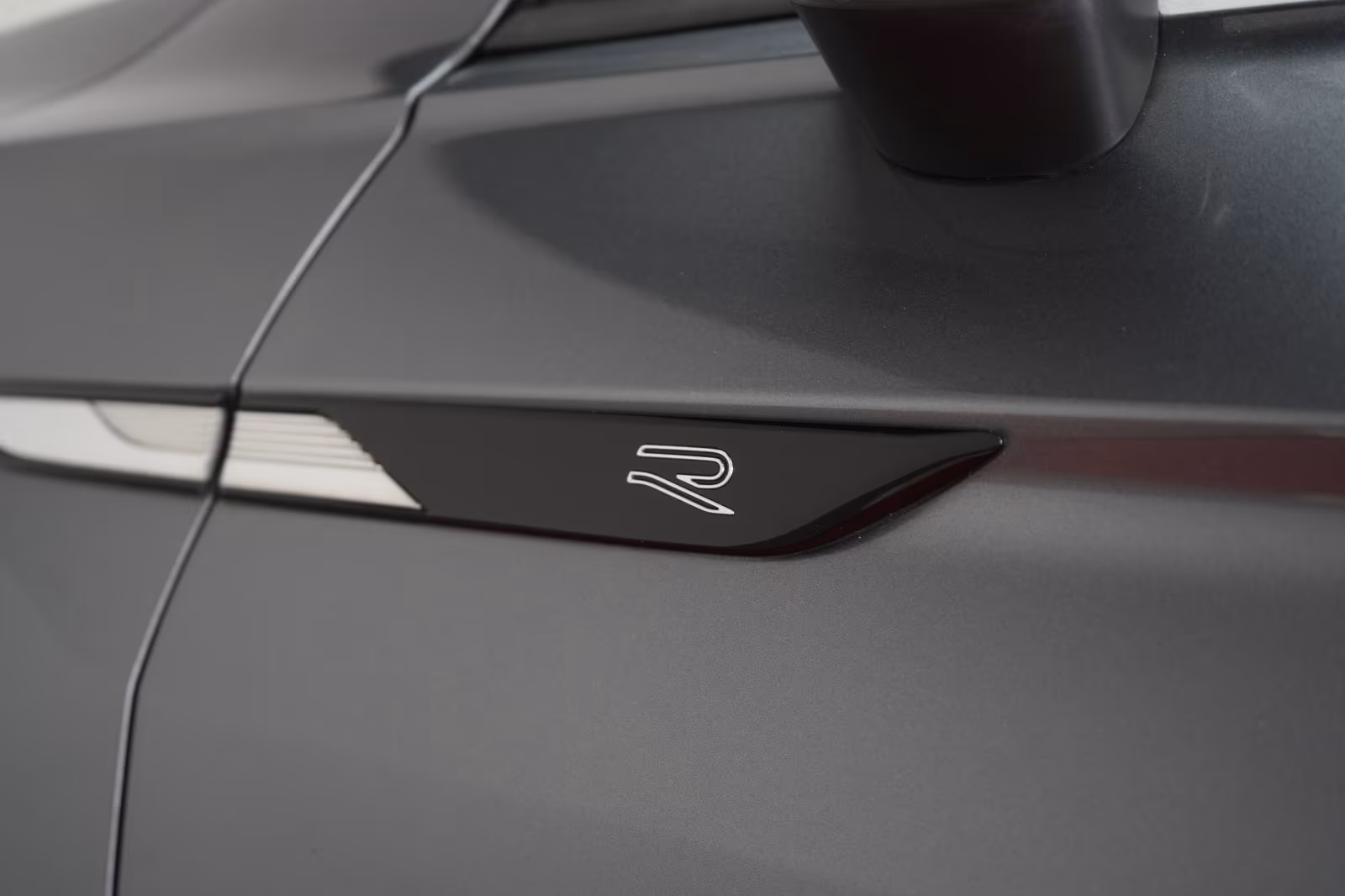 (B-541) Volkswagen Tiguan Allspace 2.0 TSI 4Motion DSG R line Leder - Image 19