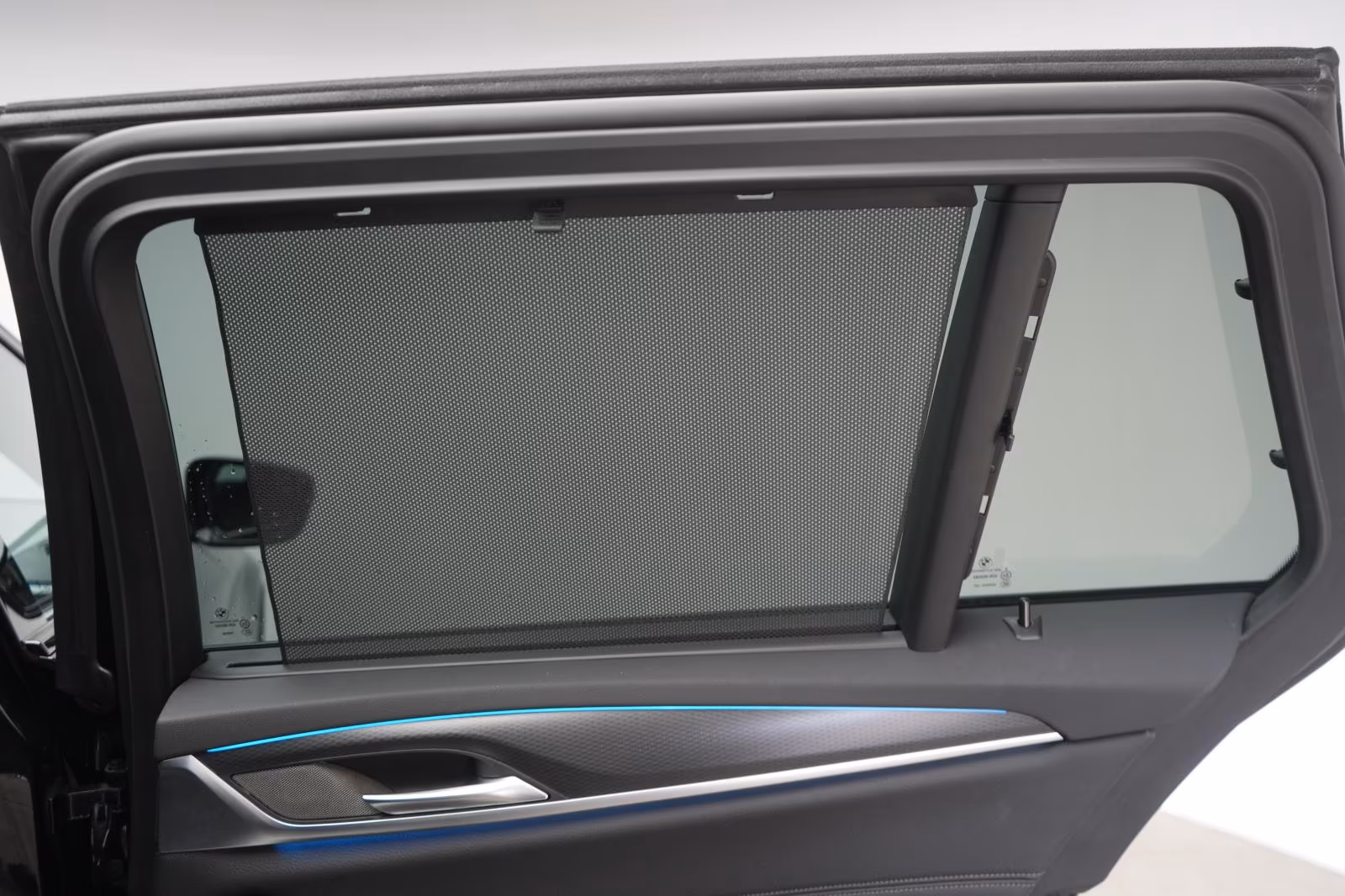 (B-340) BMW(Hybrid) 530 e xDrive Touring M Sport Leder/ACC/Kamera/HU - Image 12