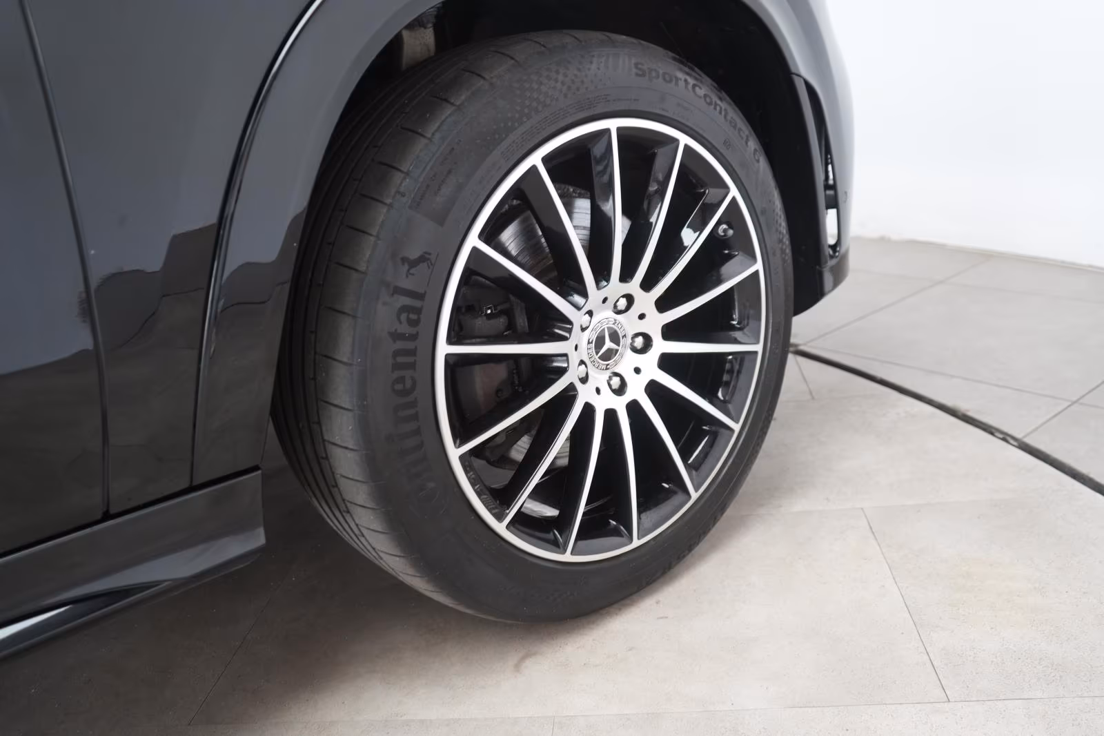 (B-460) Mercedes-Benz(Hybrid) GLE 350 de 4Matic 9G-Tronic AMG Distronic/HUD/Ka - Image 29