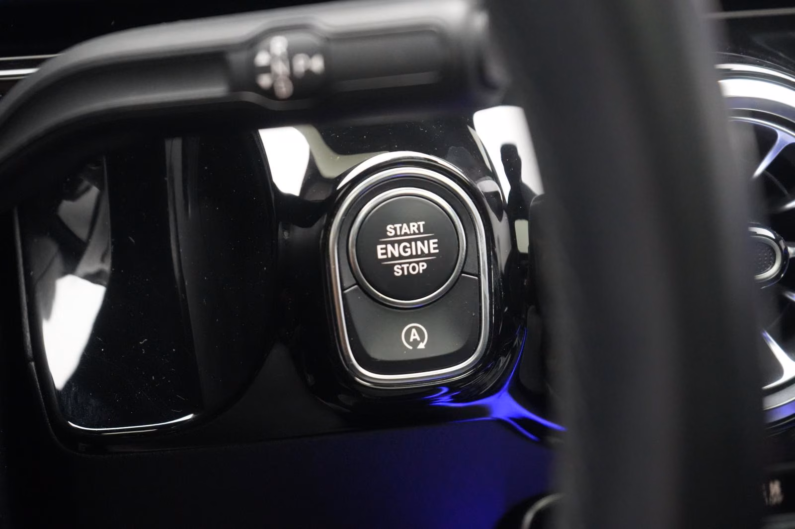 (B-060) Mercedes-Benz GLA 220 d 4Matic 8G-DCT AMG Temp/Kamera/Pa - Image 14
