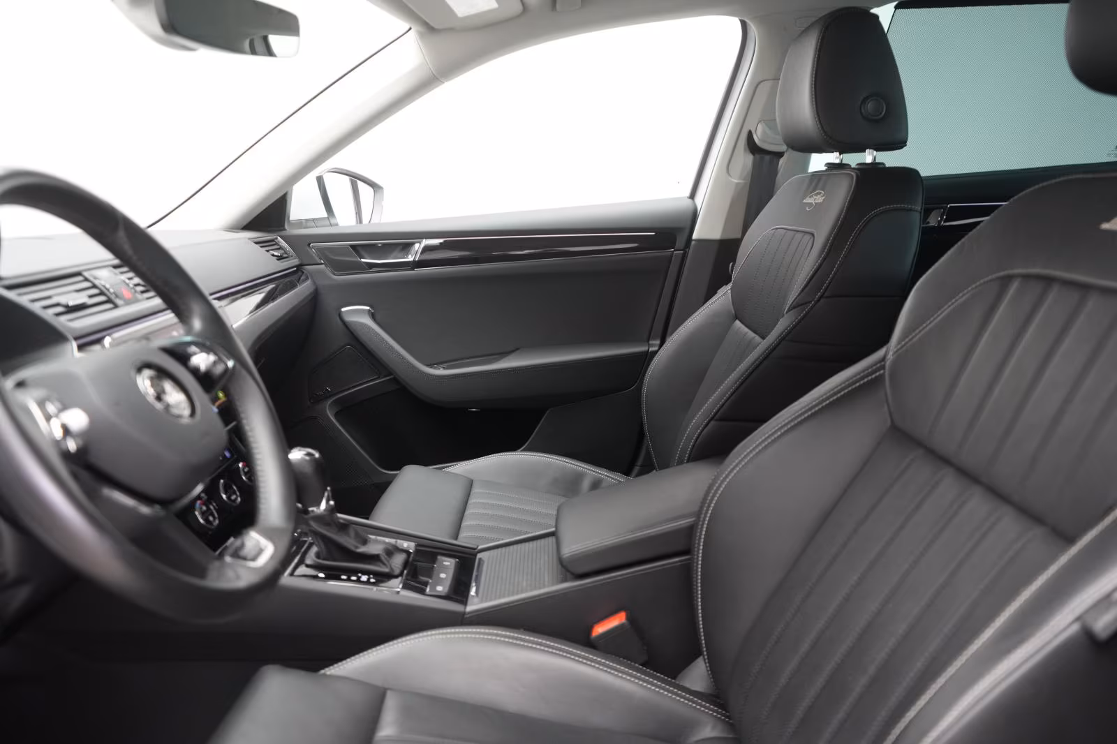 (B-304) Skoda Superb 2.0 TDI DSG L&K ACC/Leder/LED/Kamera/Virt - Image 6