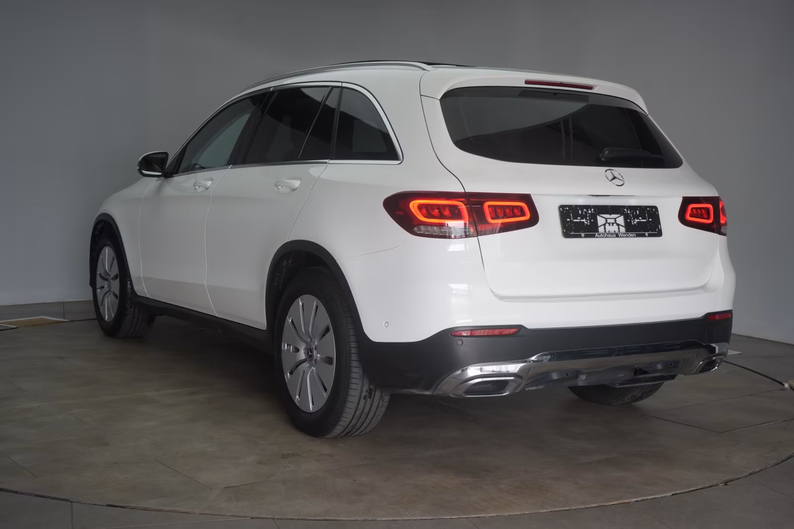 (B-728) Mercedes-Benz GLC 220 d 4Matic 9G-Tronic Distronic/Kamera/Pan - Image 4