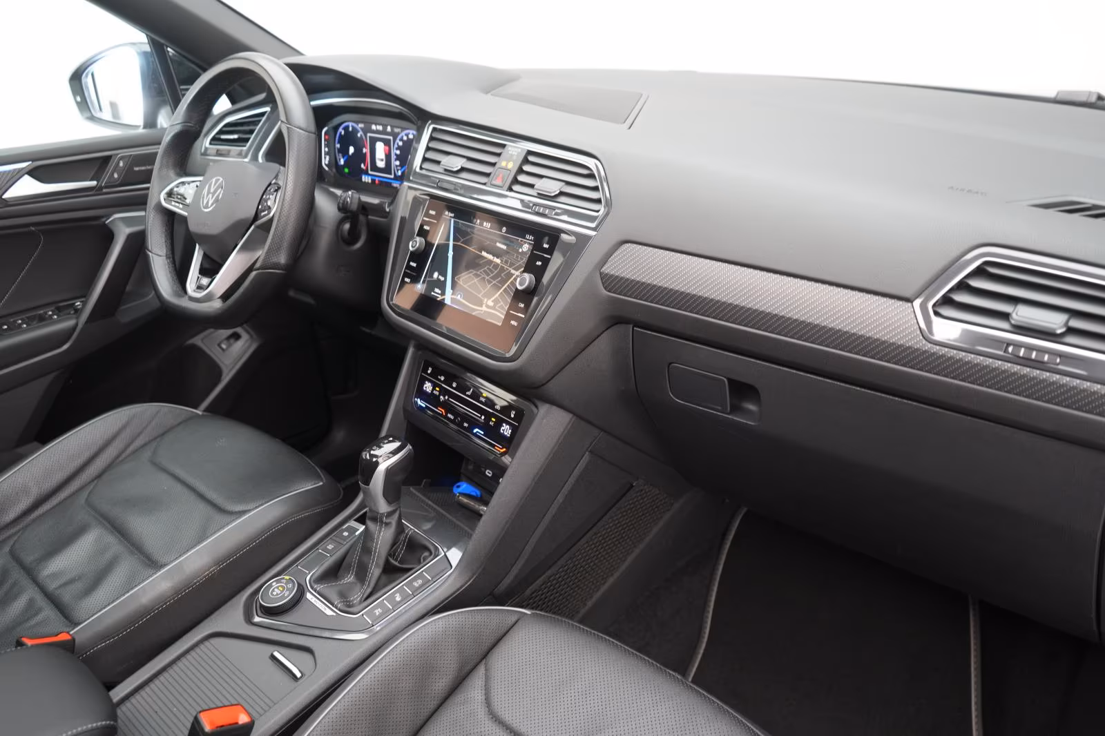 (B-045) Volkswagen Tiguan Allspace 2.0 TDI 4Motion DSG R-Line ACC/K - Image 9