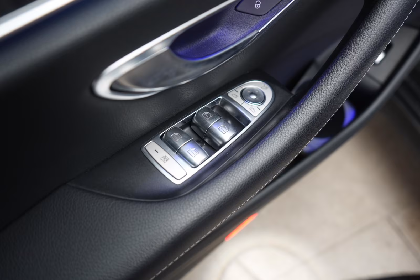 (B-481) Mercedes-Benz(Hybrid) E 300 de T 9G-Tronic AMG Distronic/Kamera/Bur - Image 13