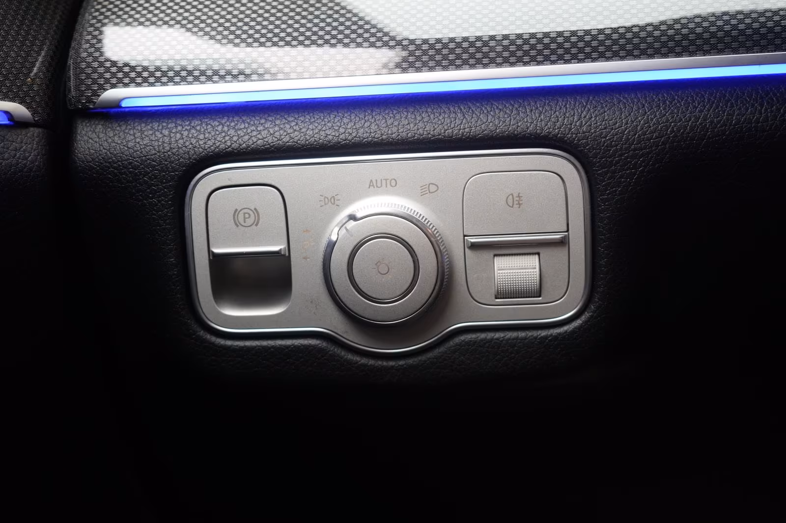 (B-137) Mercedes-Benz(Hybrid) GLE 350 de 4Matic 9G-Tronic AMG Distronic/Kam - Image 13