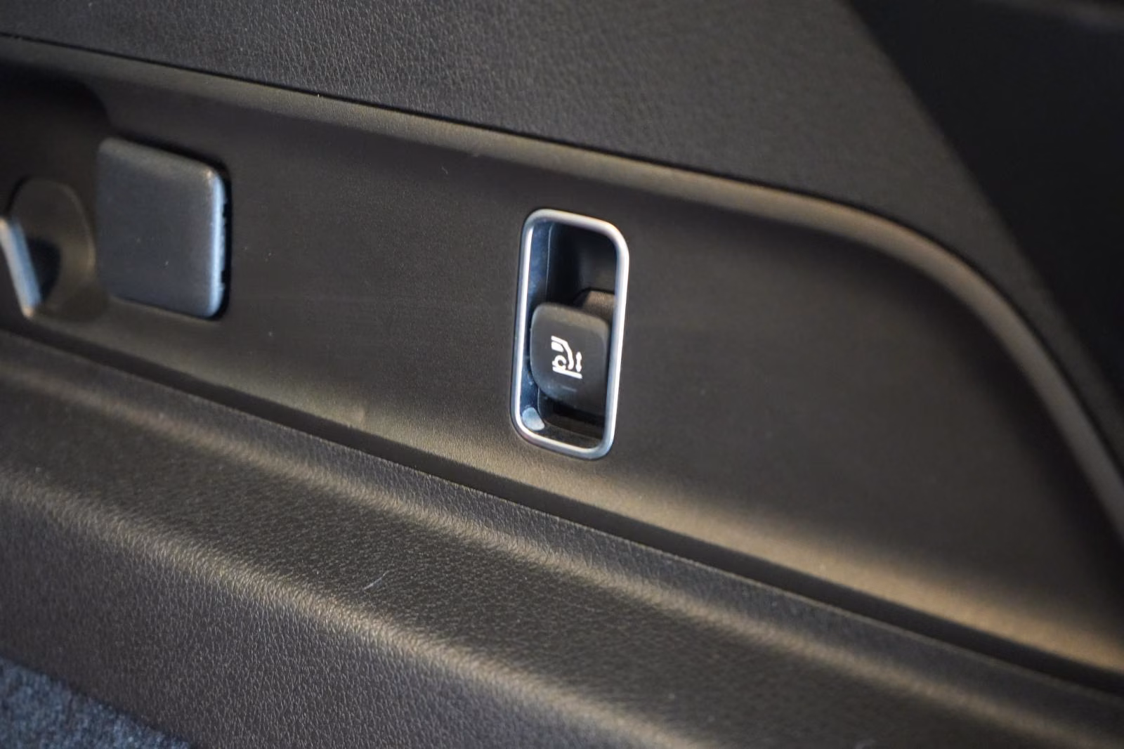(B-358) Mercedes-Benz(Hybrid) GLE 350 de 4Matic AMG Softclose/STHZ/Pano/ - Image 25
