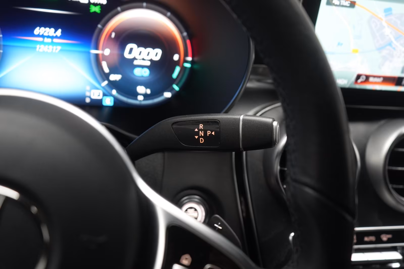 (B-230) Mercedes-Benz(Hybrid) GLC 300 de 4Matic 9G-Tronic Leder/Distronic/Ka - Image 12