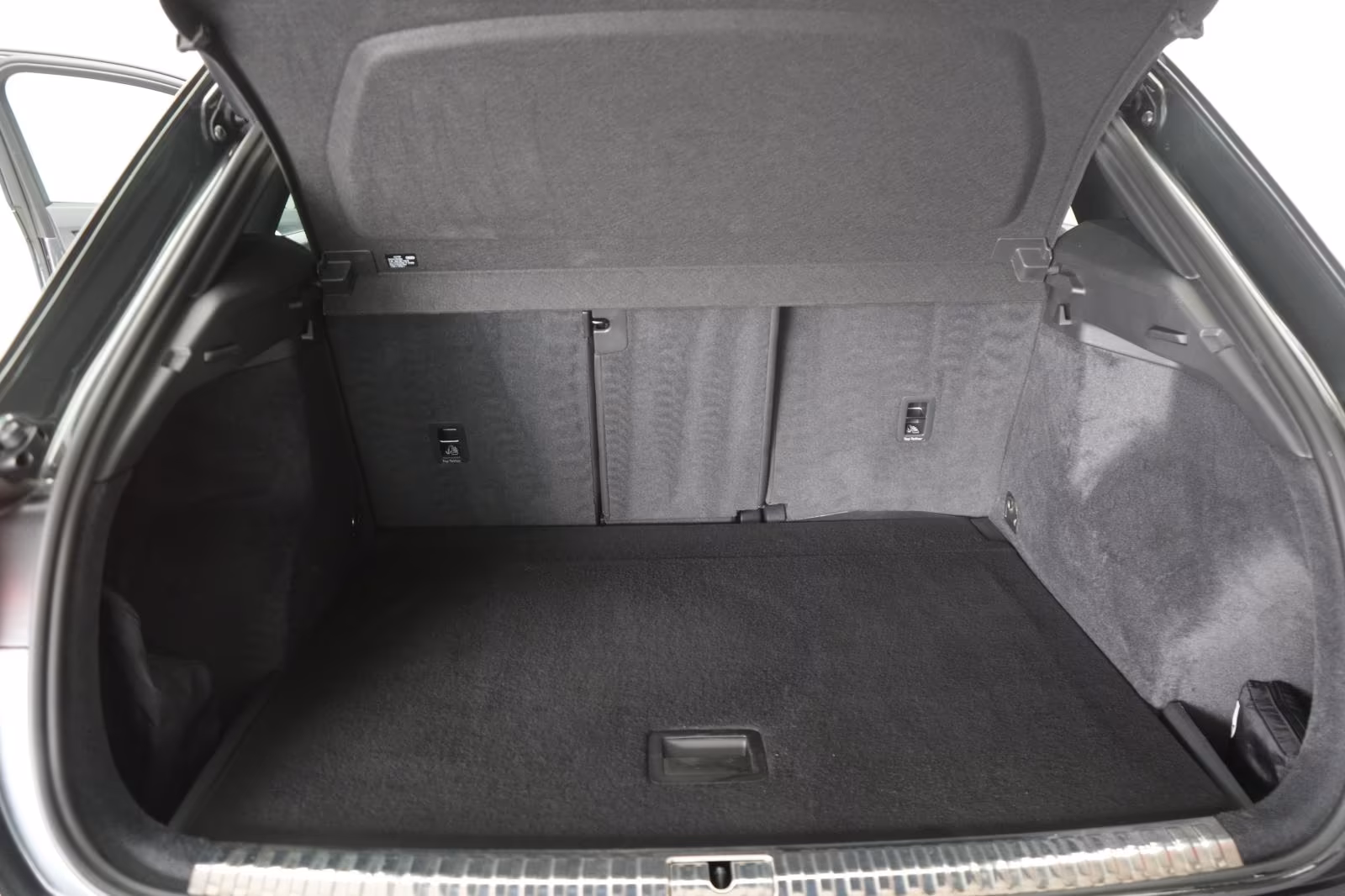 (B-291) Audi Q3 35 TDI S tronic S line Temp/Virtual/Pano/Lane - Image 26